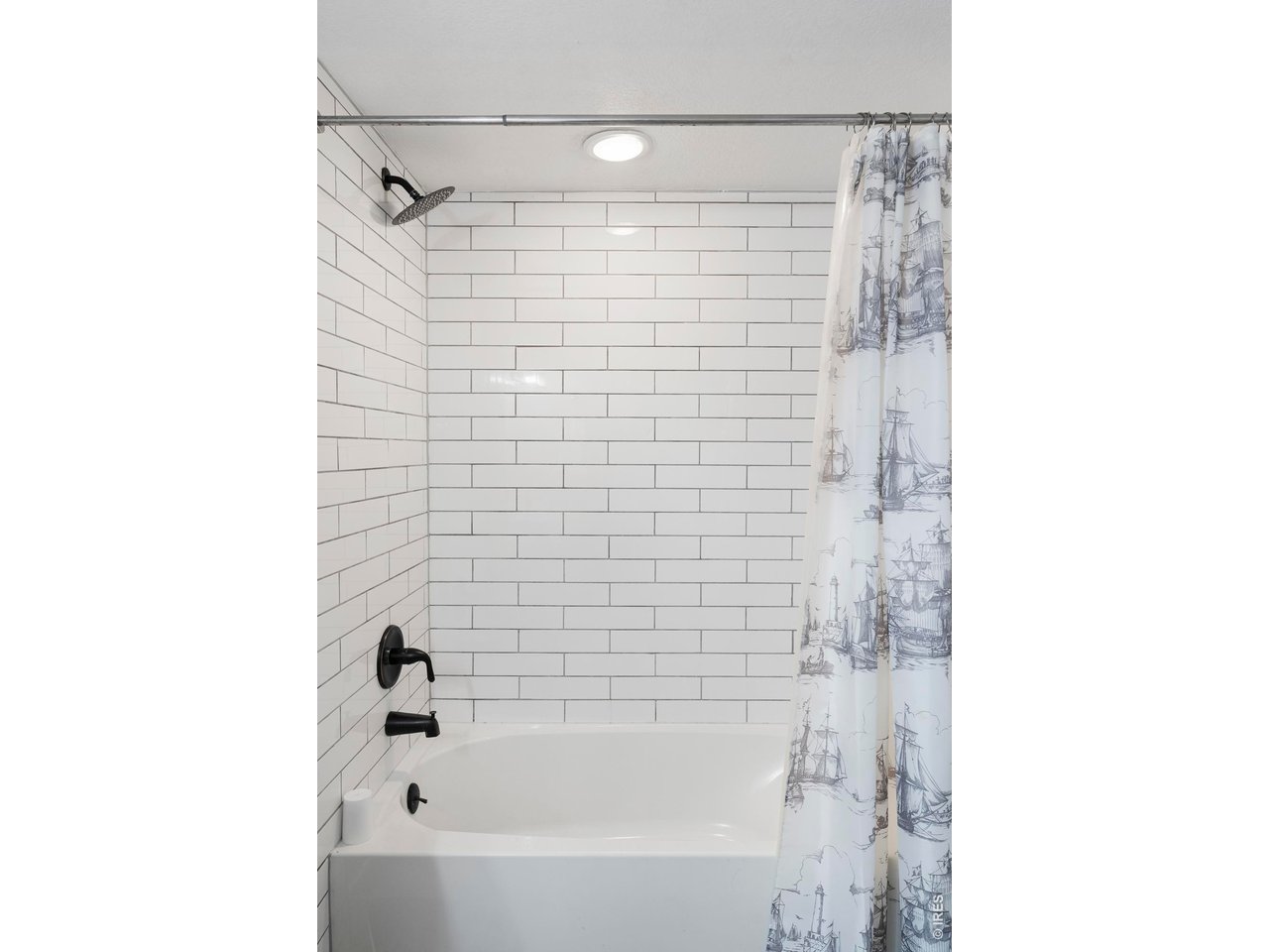 8441 Devonshire Blvd
