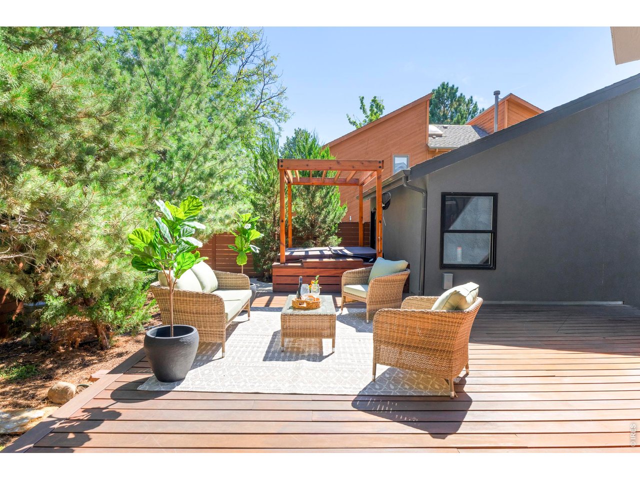 2748 Winding Trail Dr