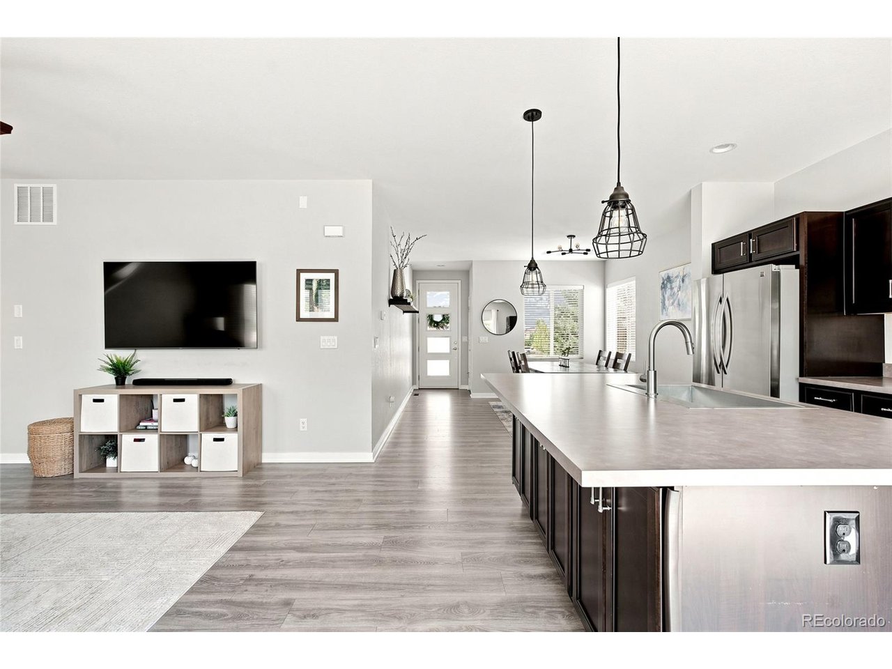 10850 Richfield Cir