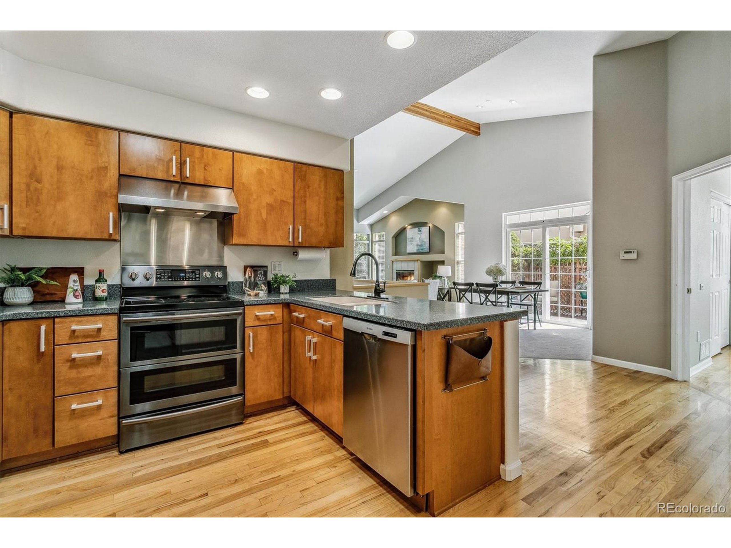1333 Charles Dr 10