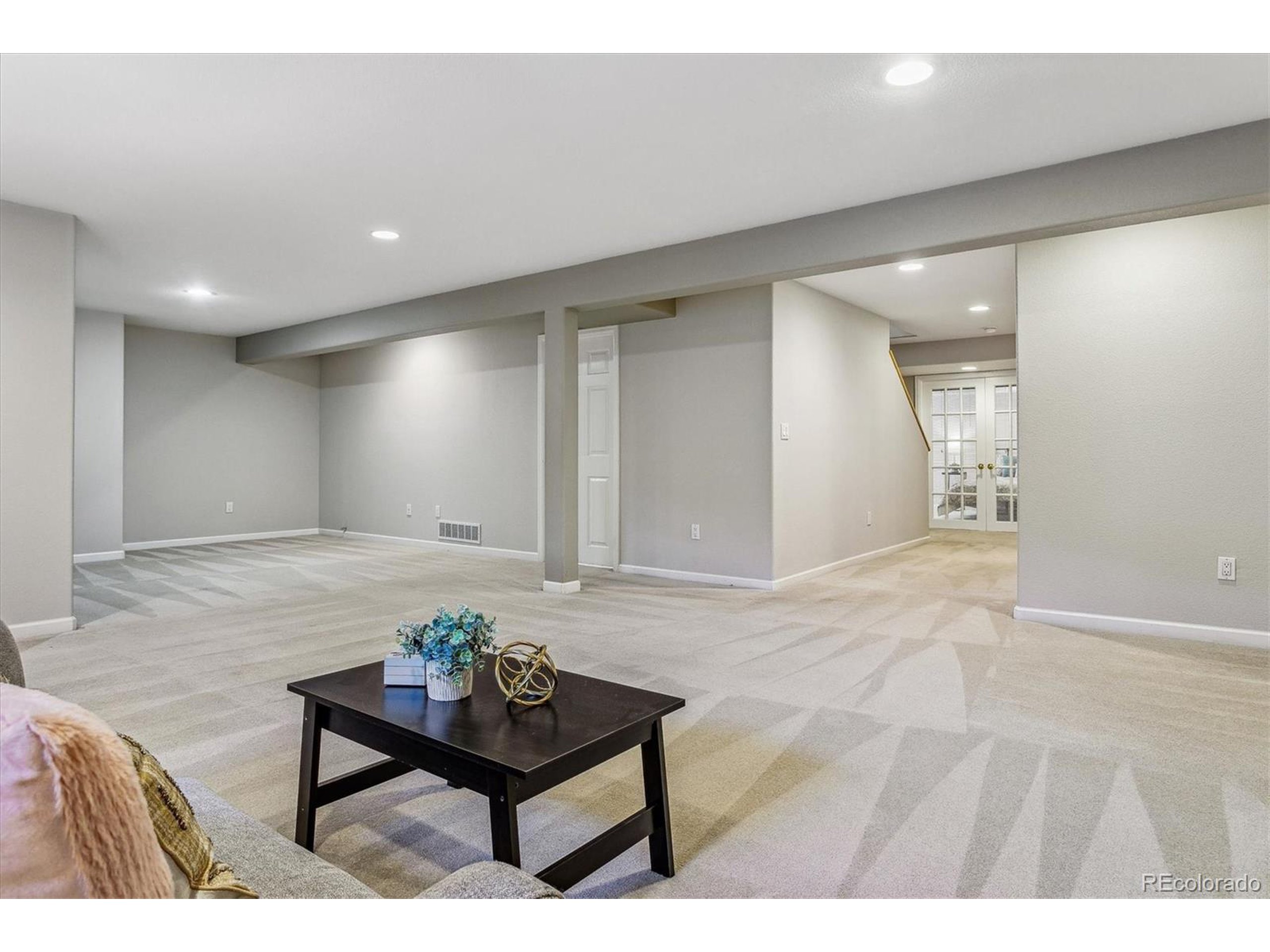1333 Charles Dr 10