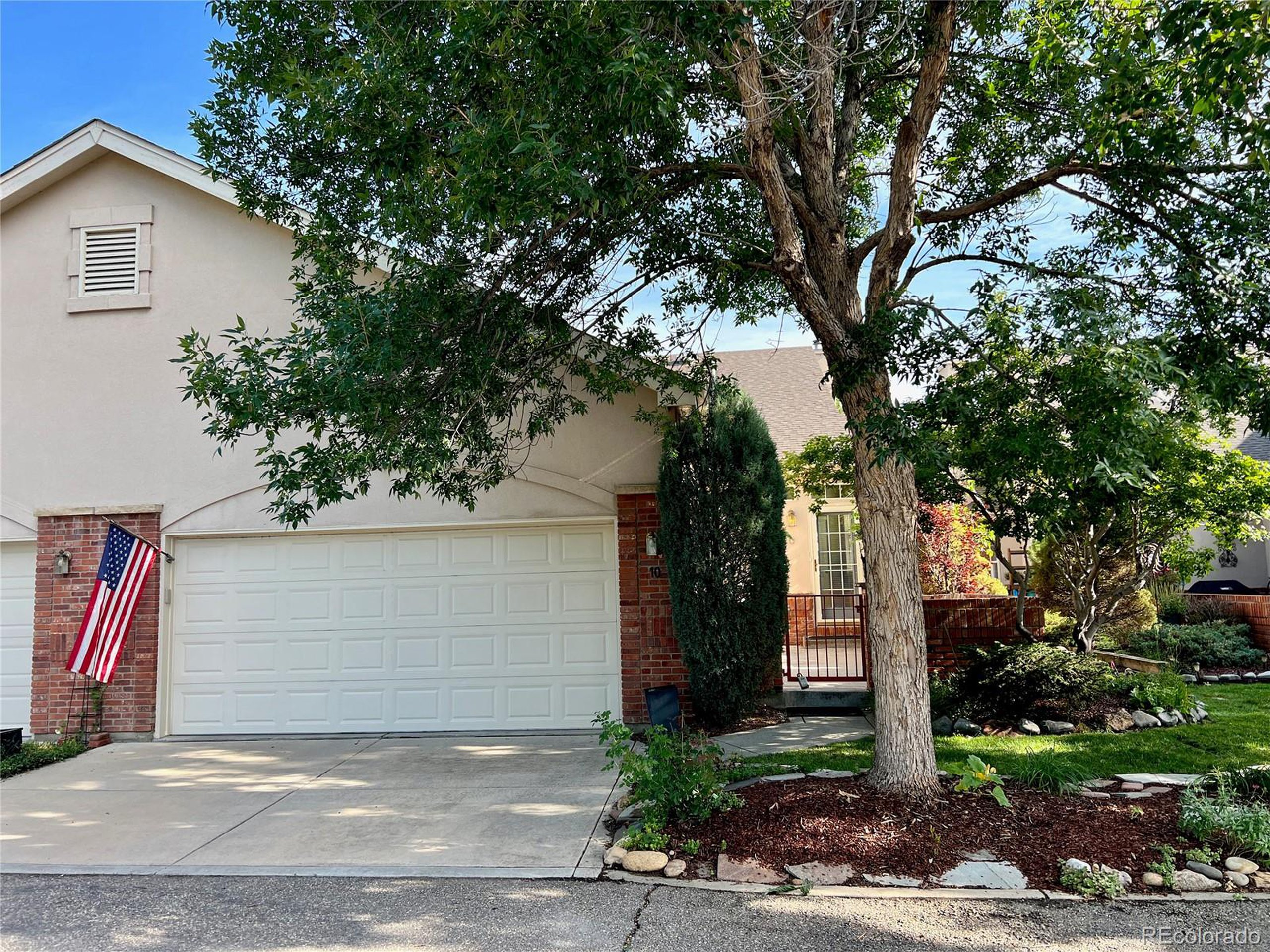 1333 Charles Dr 10