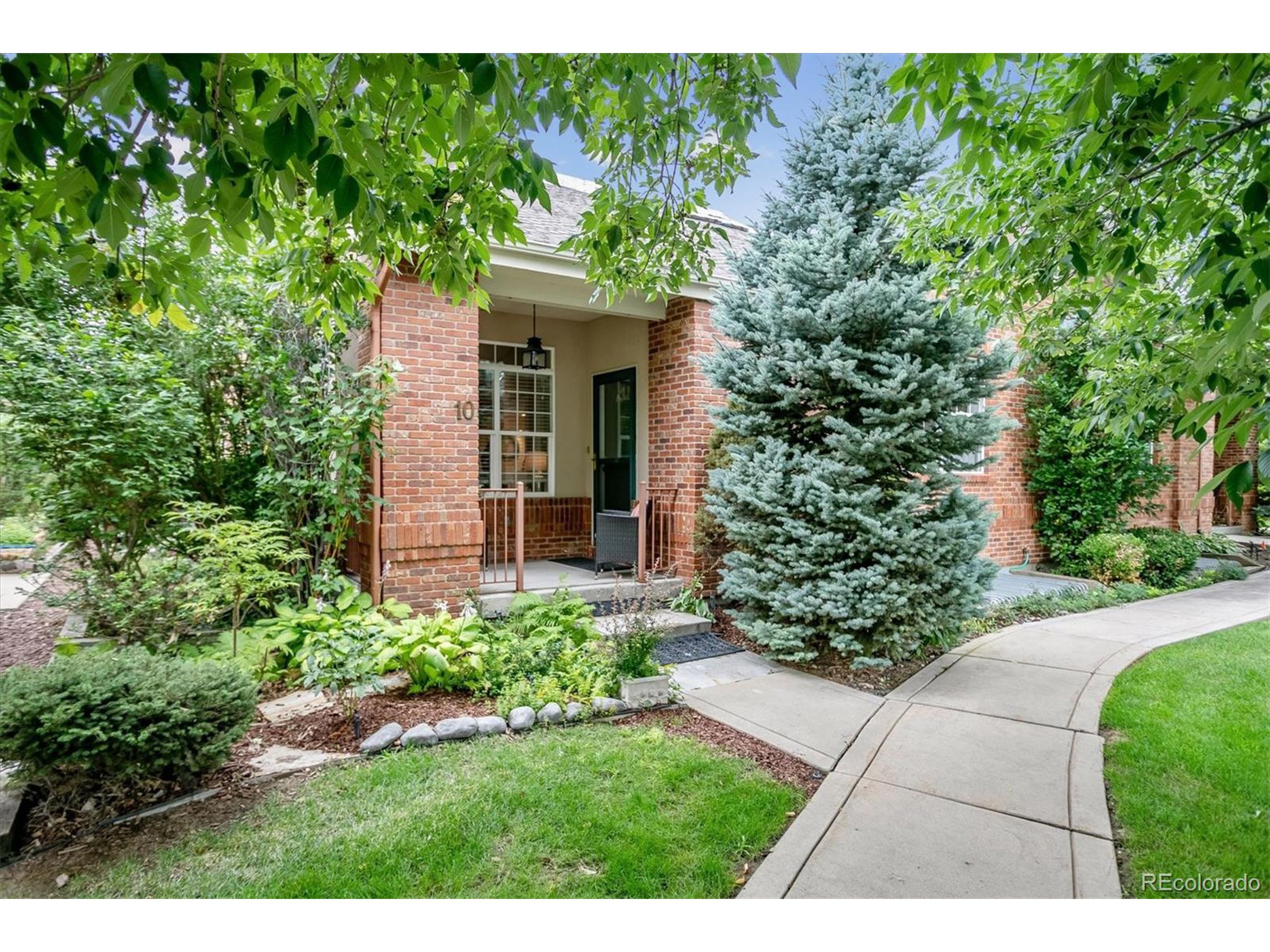1333 Charles Dr 10