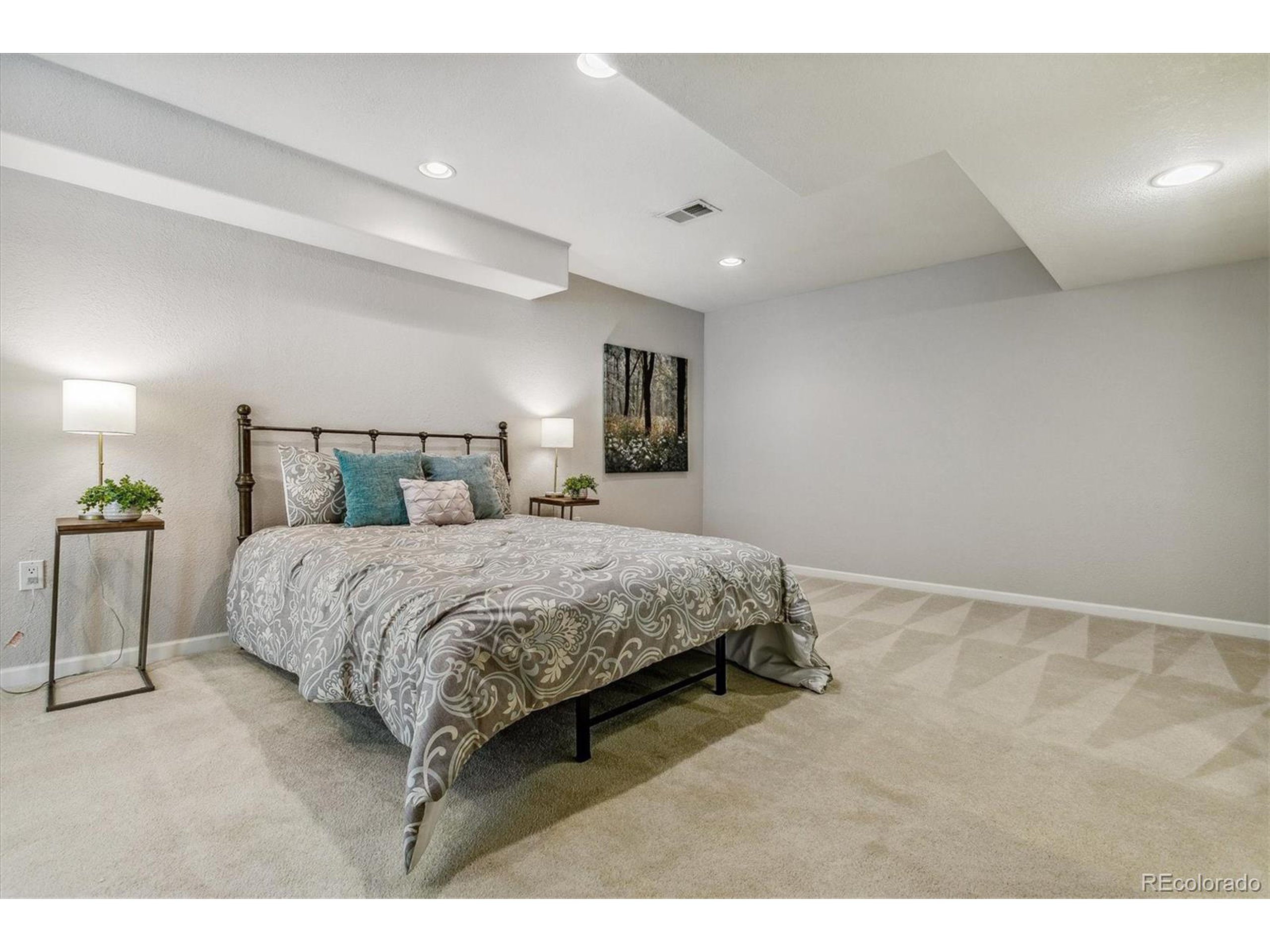 1333 Charles Dr 10
