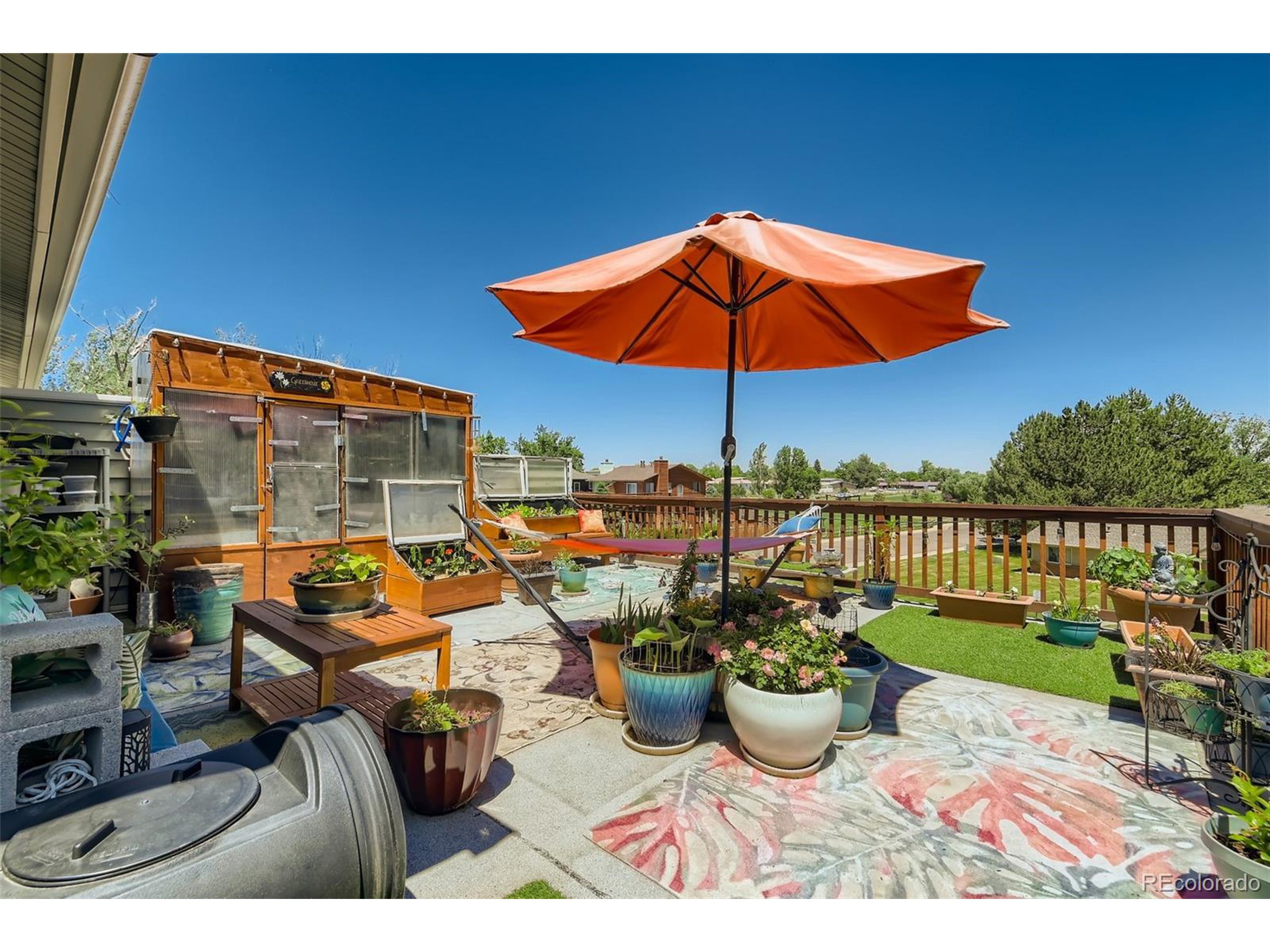 332 S Carr Ave