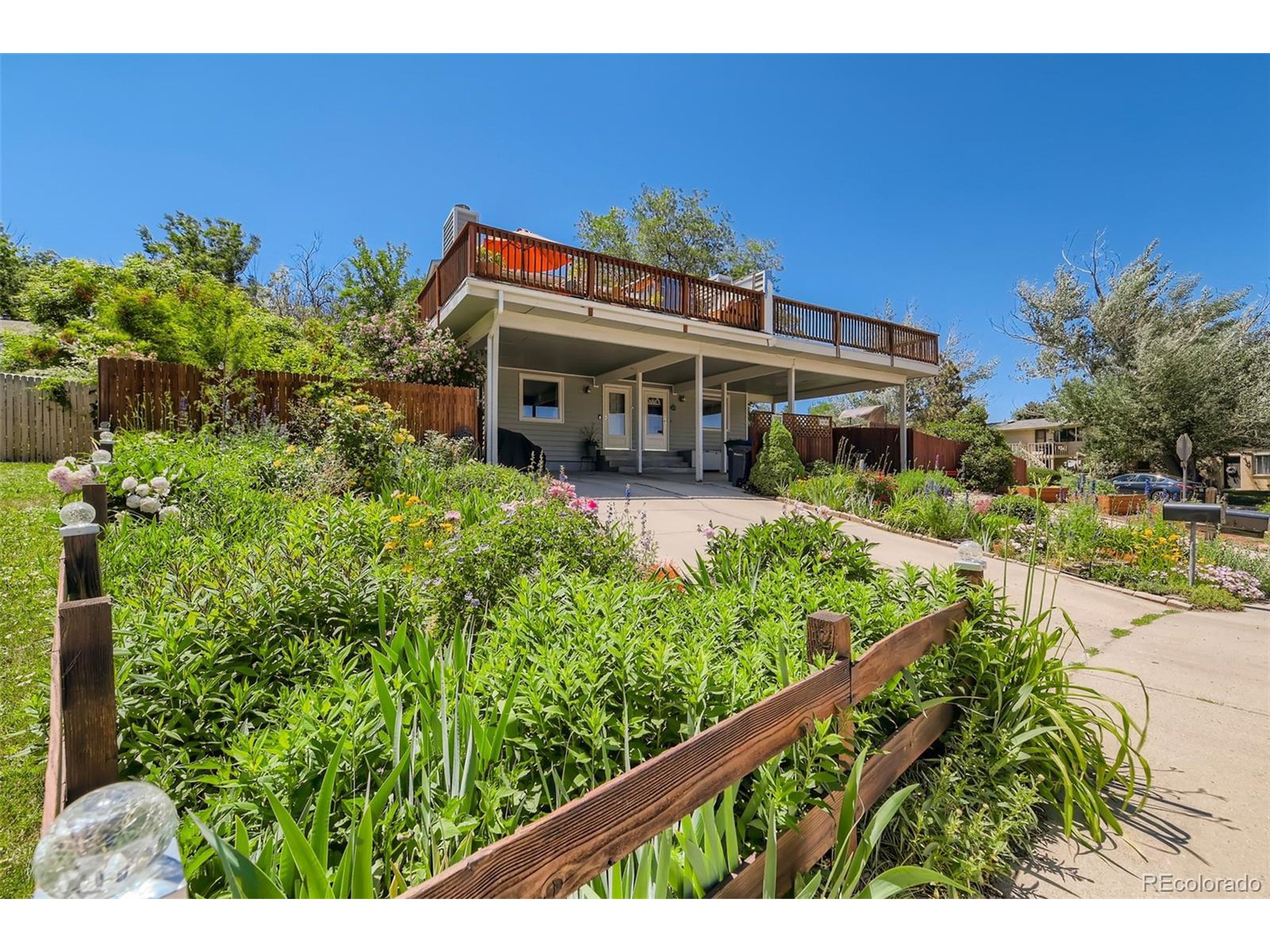 332 S Carr Ave