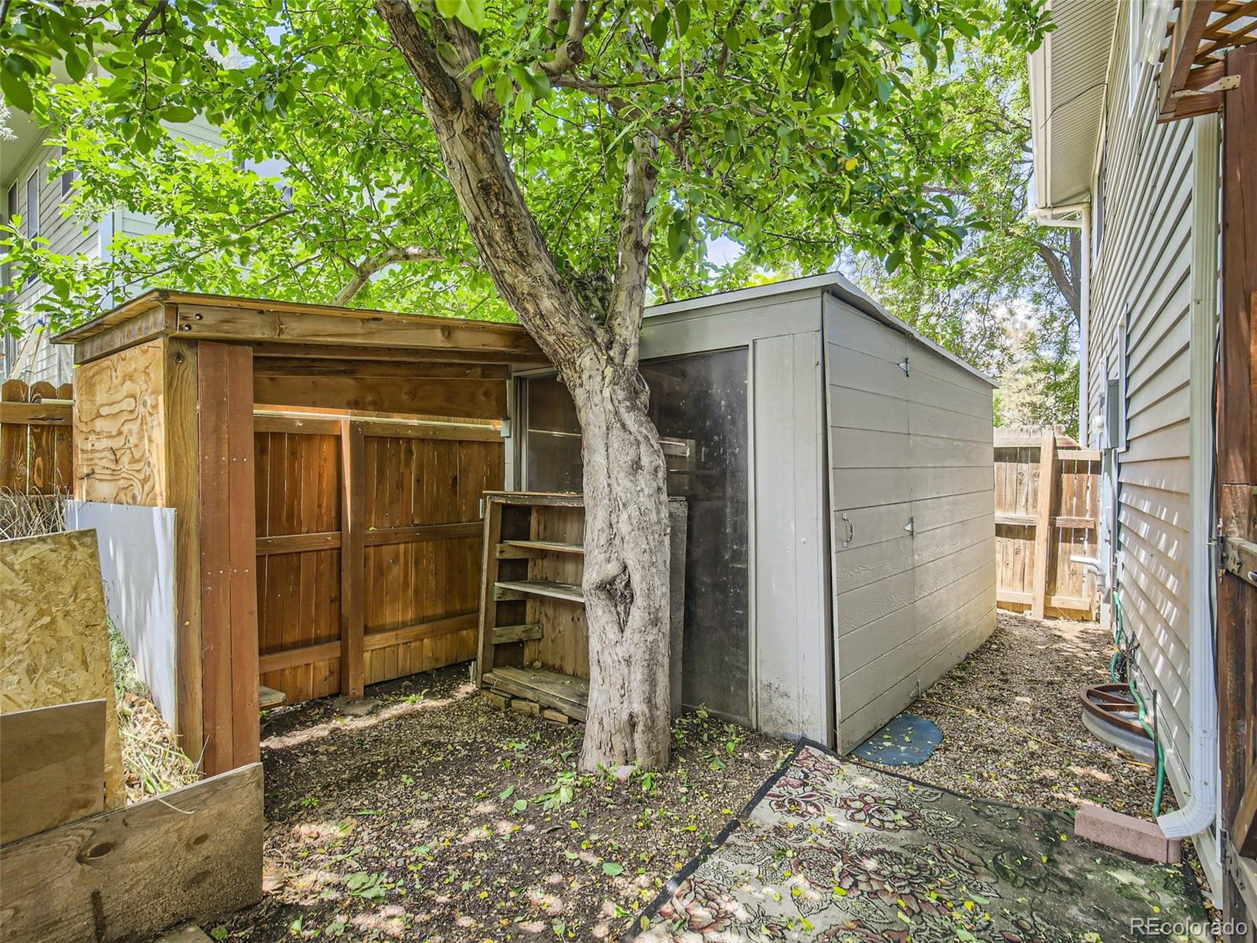 332 S Carr Ave