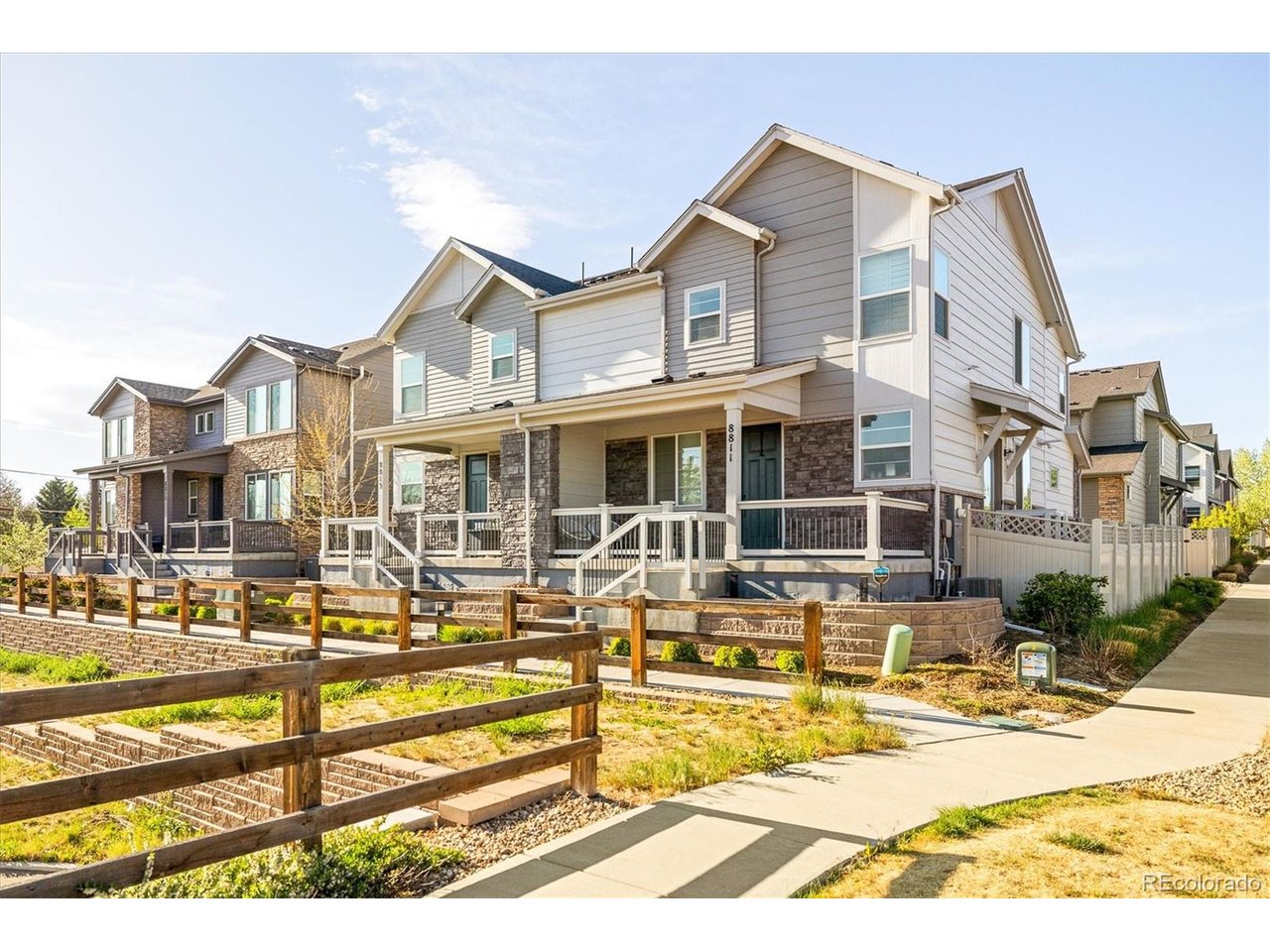 8813 Osceola St
