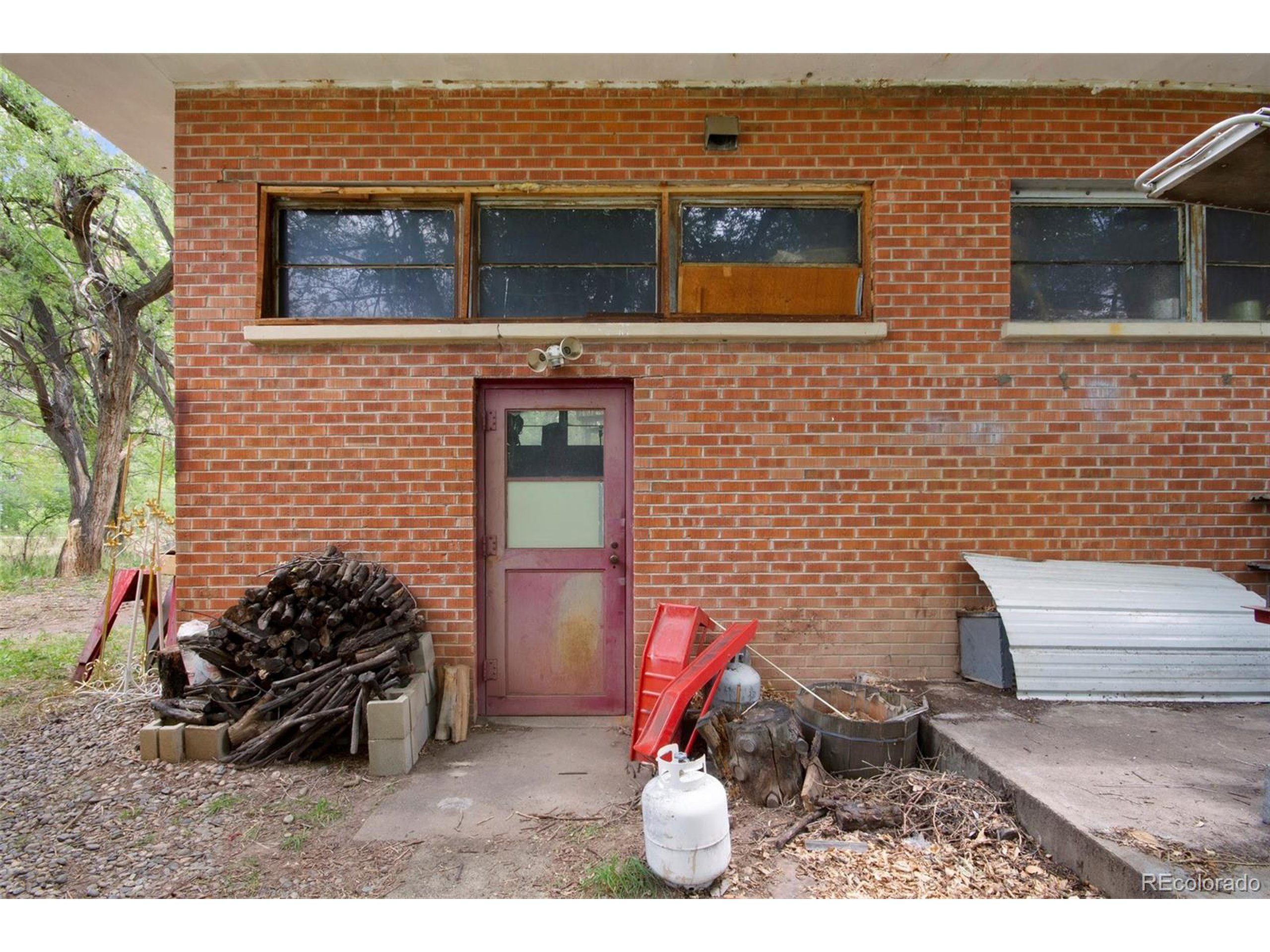 953 Apple Valley Rd