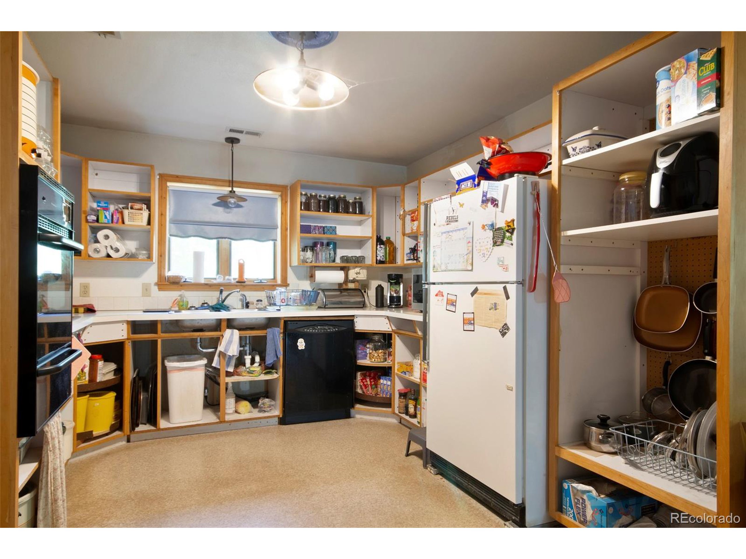 953 Apple Valley Rd