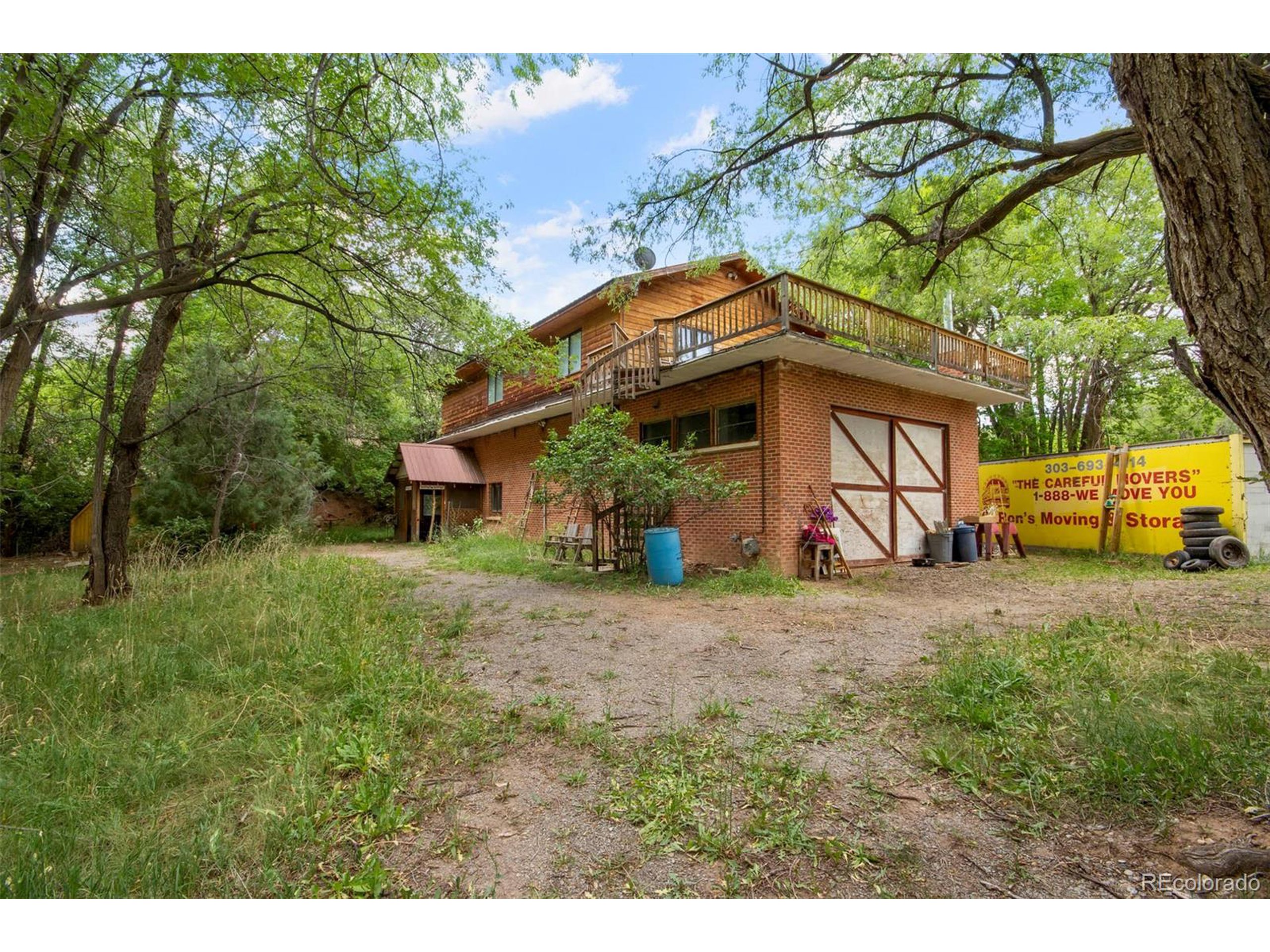 953 Apple Valley Rd