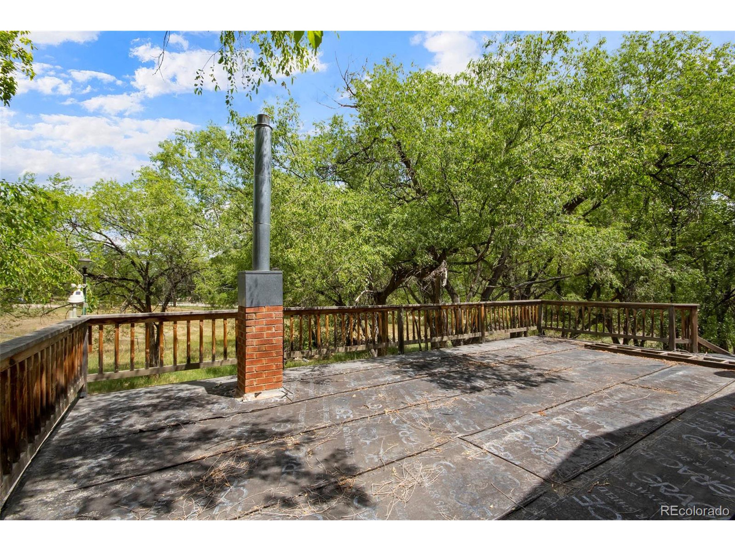 953 Apple Valley Rd