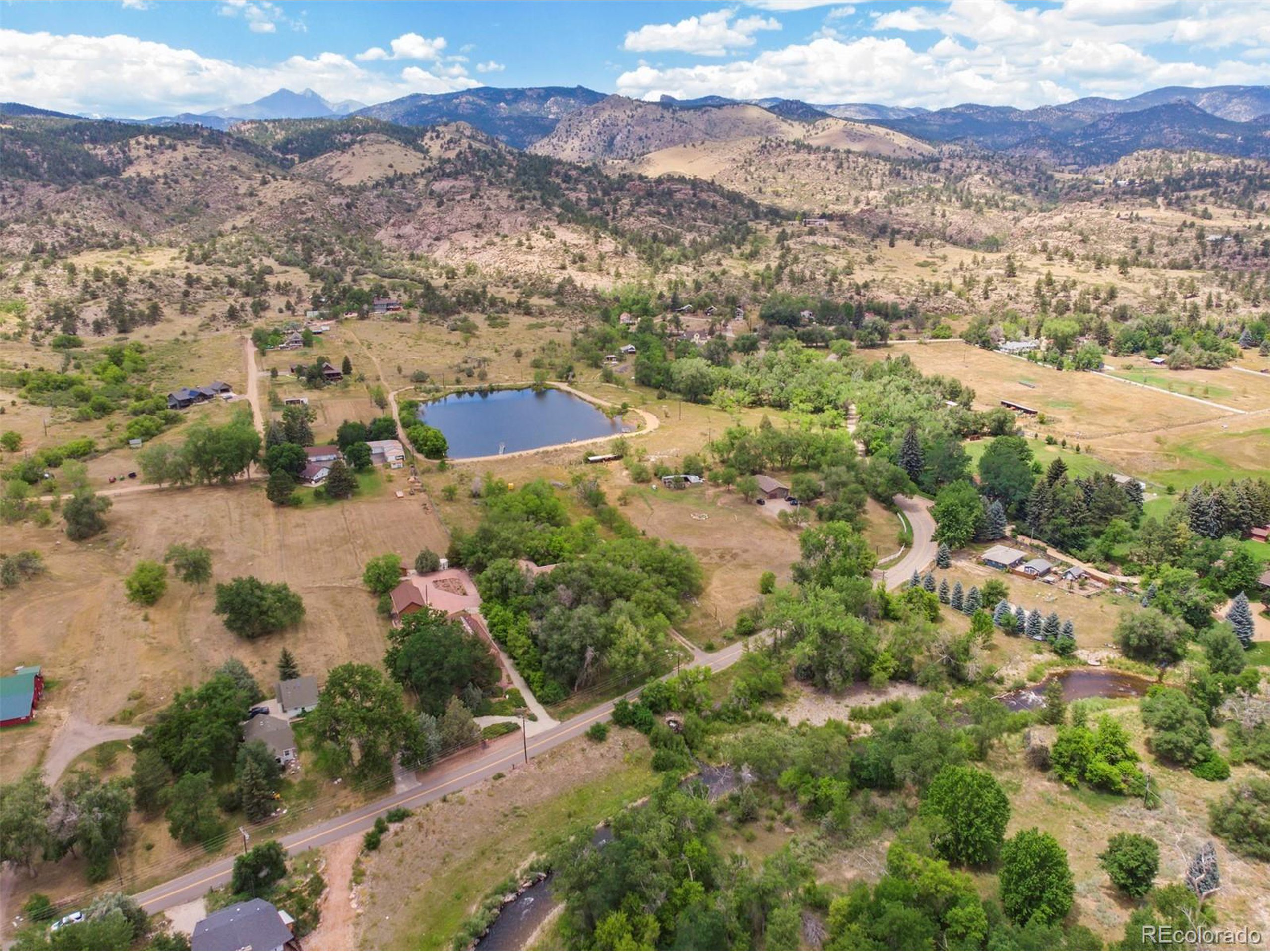 953 Apple Valley Rd