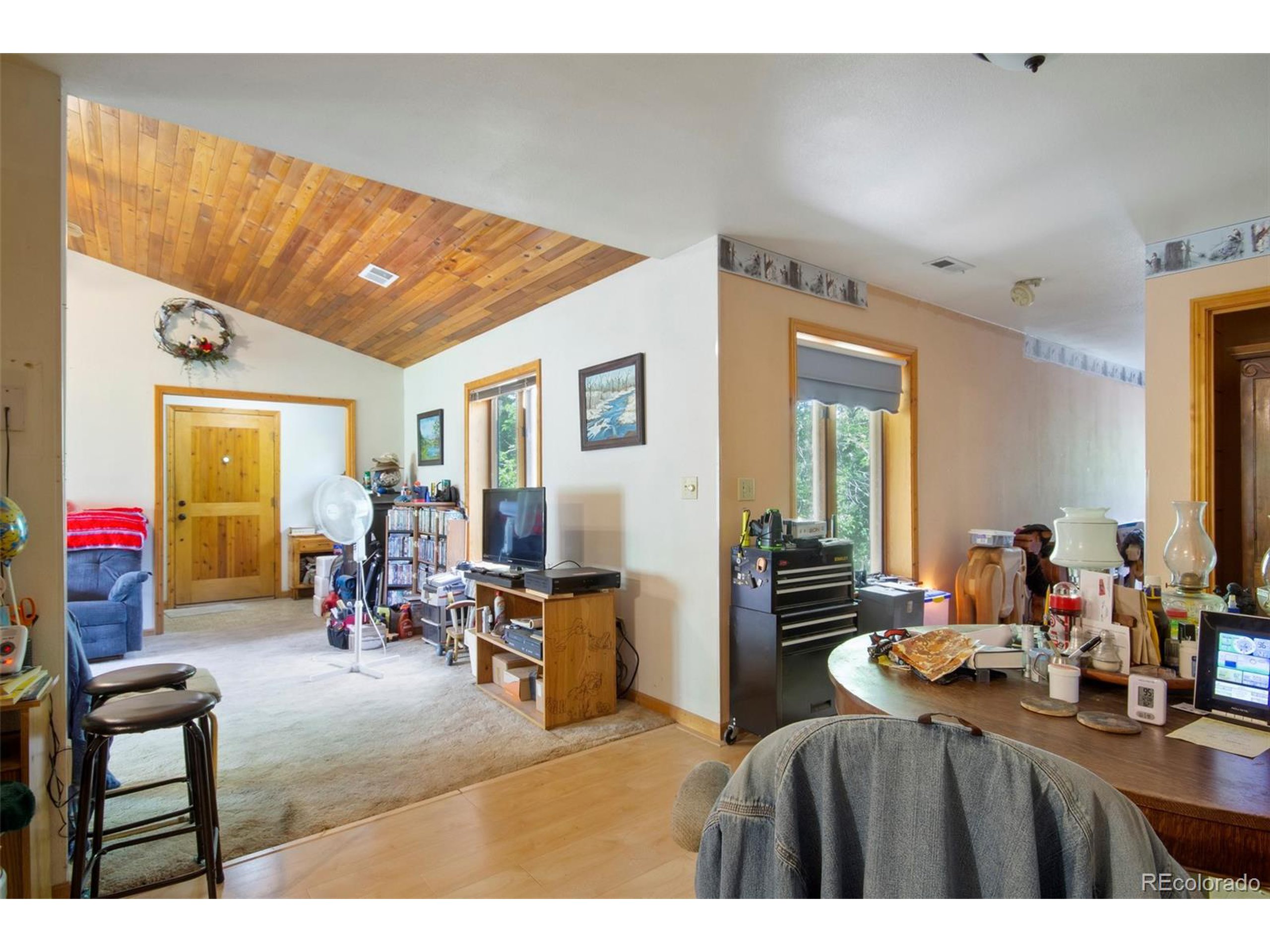 953 Apple Valley Rd