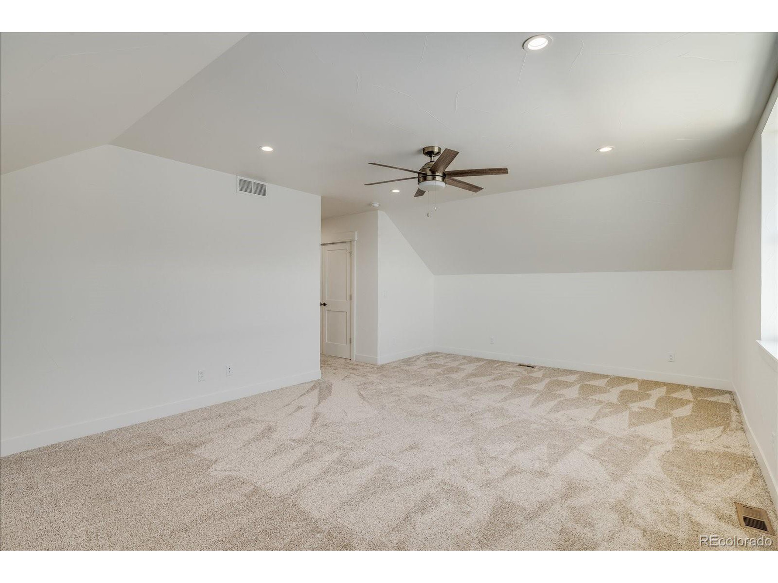 1215 Art Dr