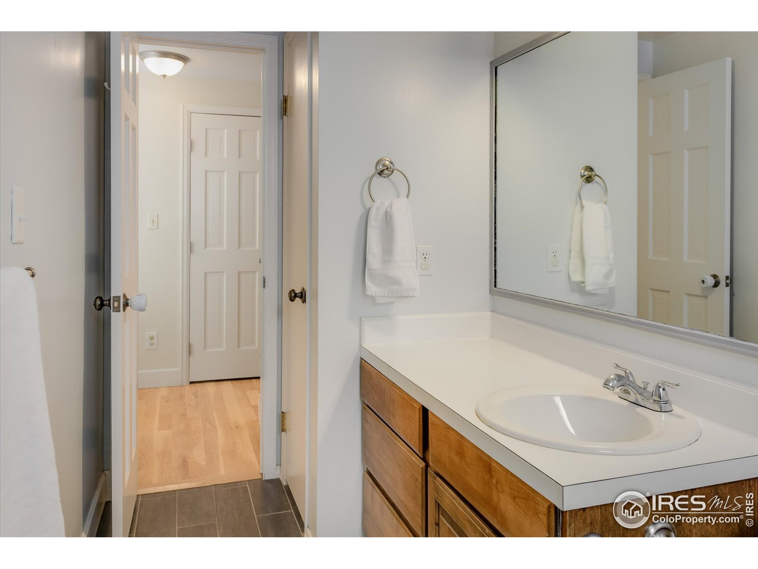 3513 Lakeview Cir