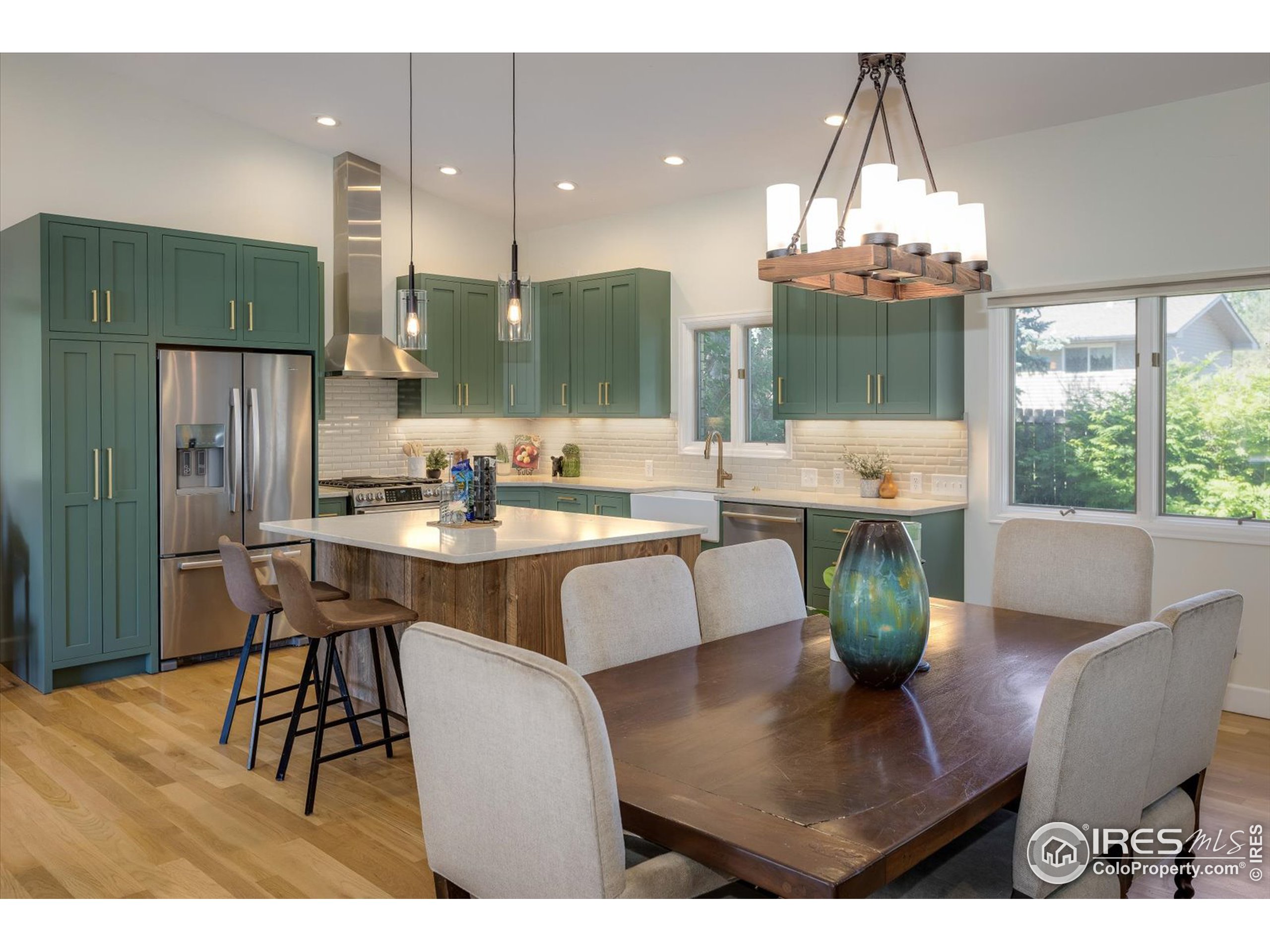 3513 Lakeview Cir