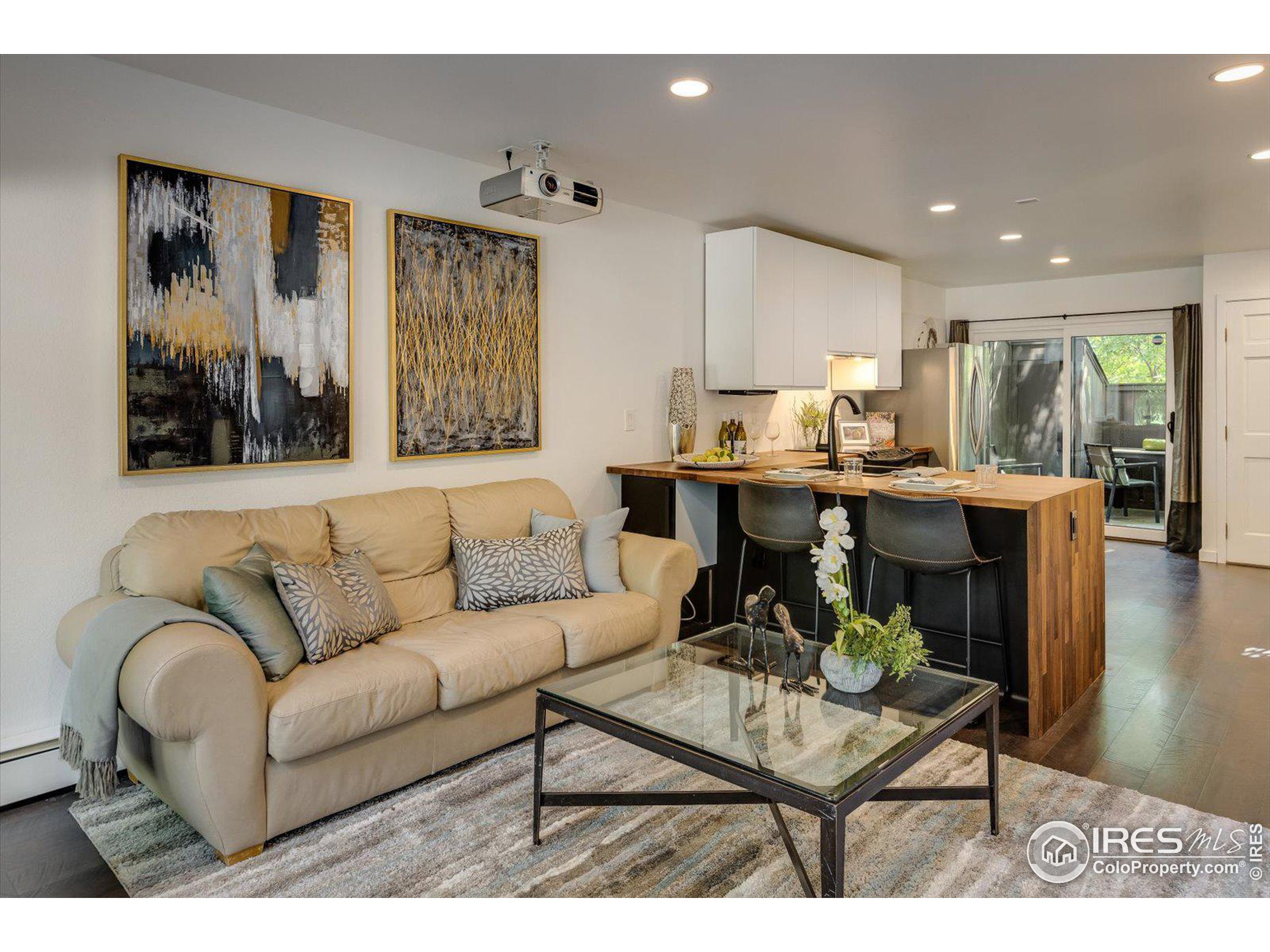 350 Arapahoe Ave 16
