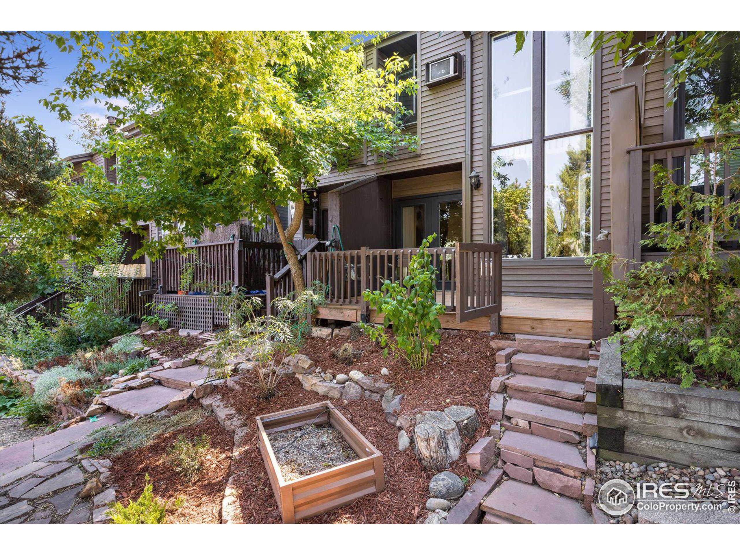 350 Arapahoe Ave 16