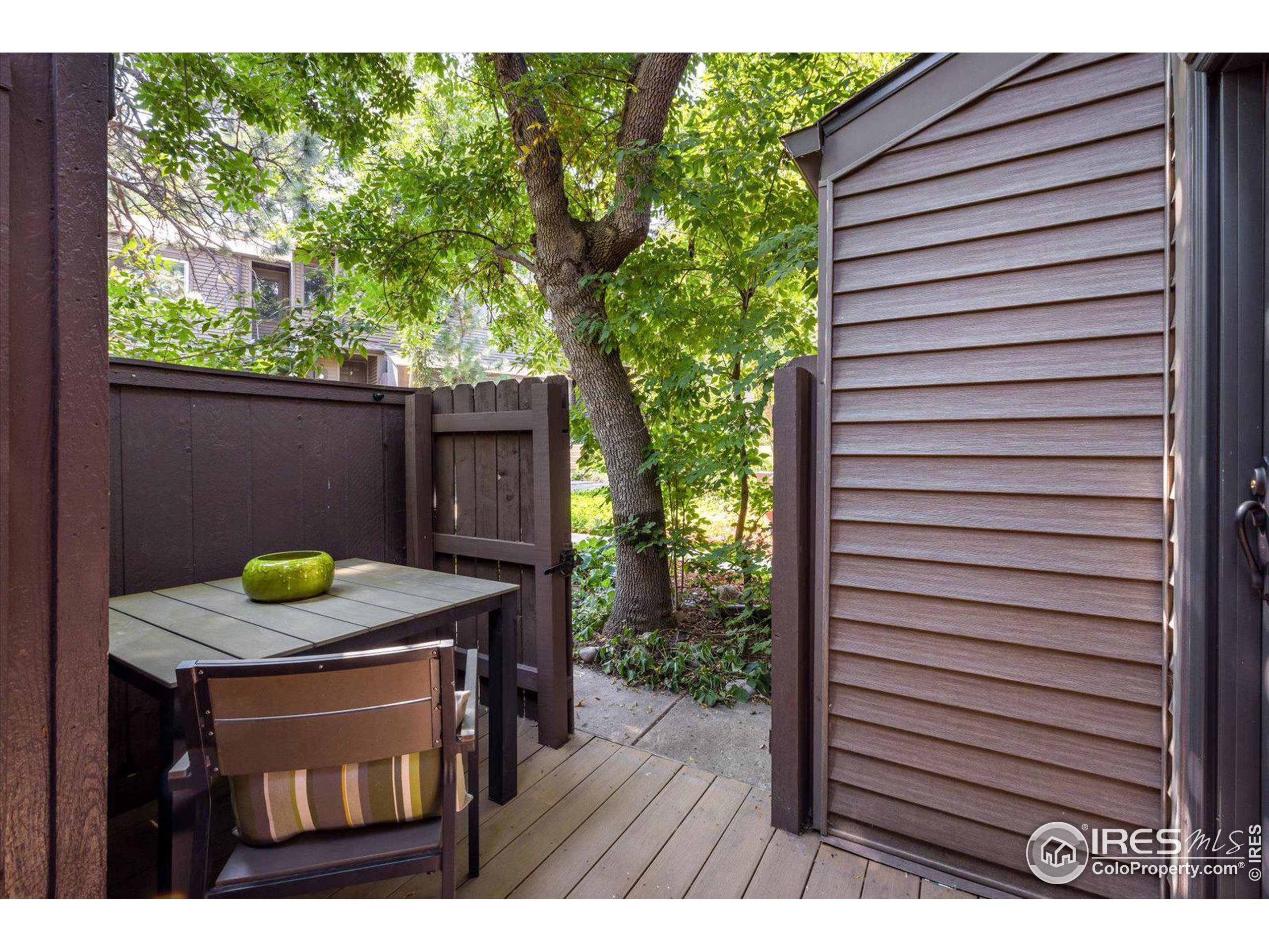 350 Arapahoe Ave 16