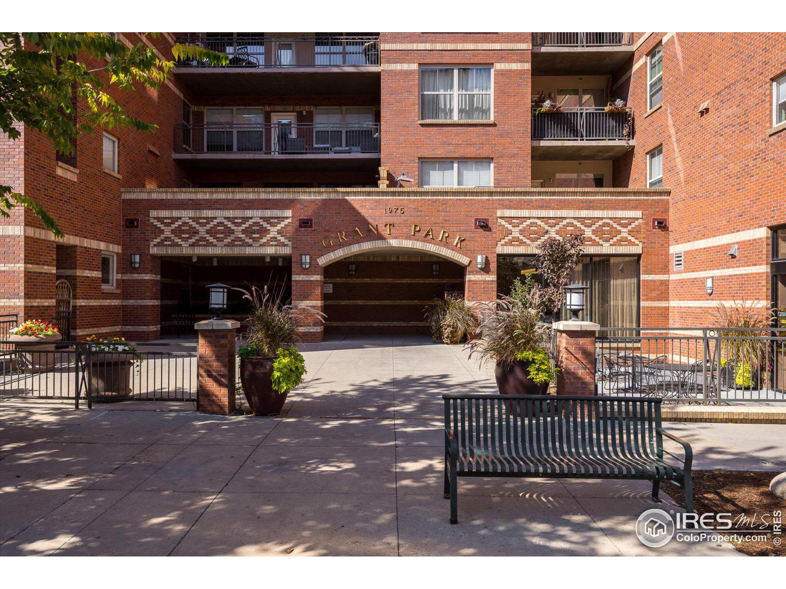 1975 N Grant St 410