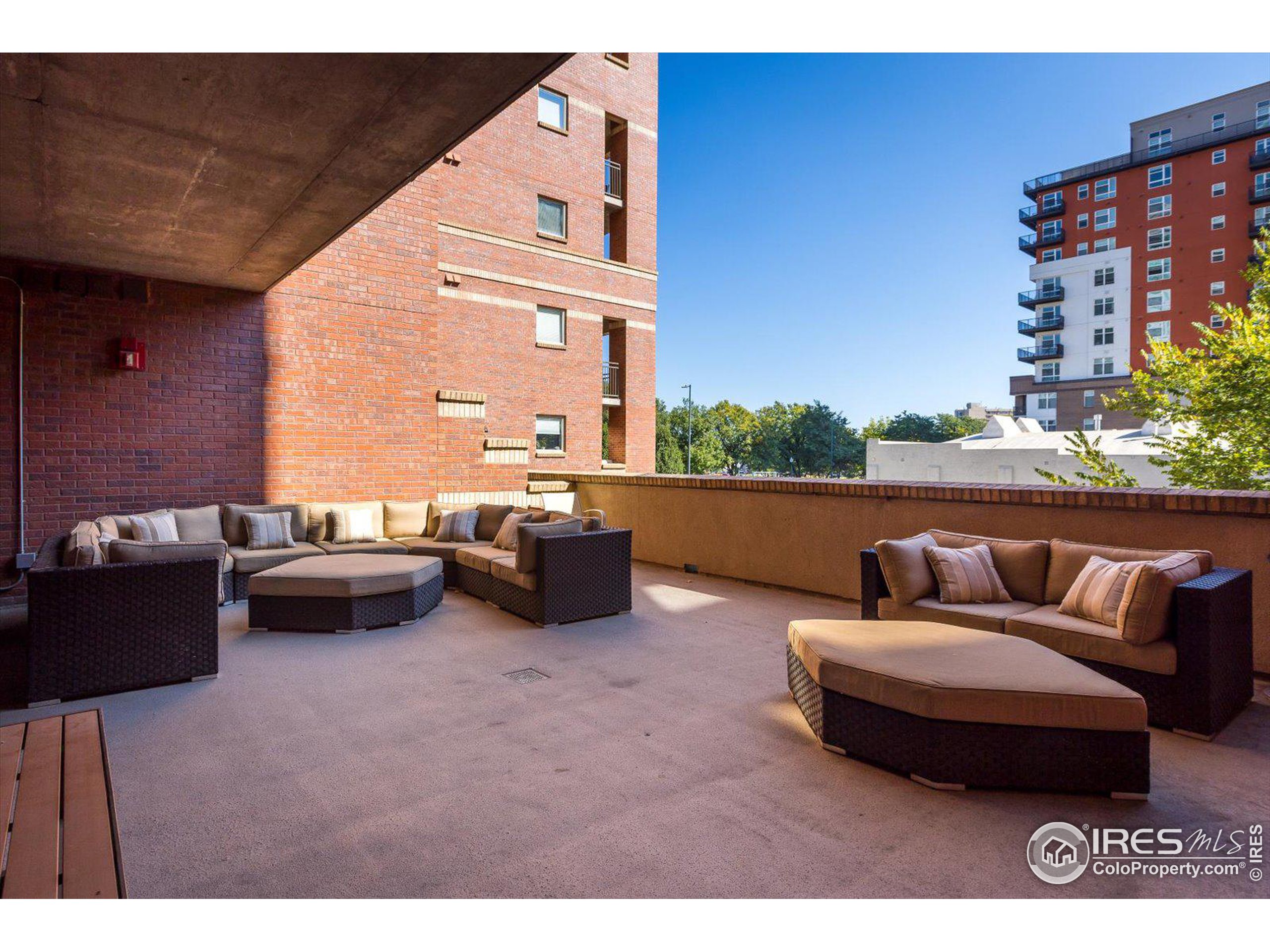 1975 N Grant St 410