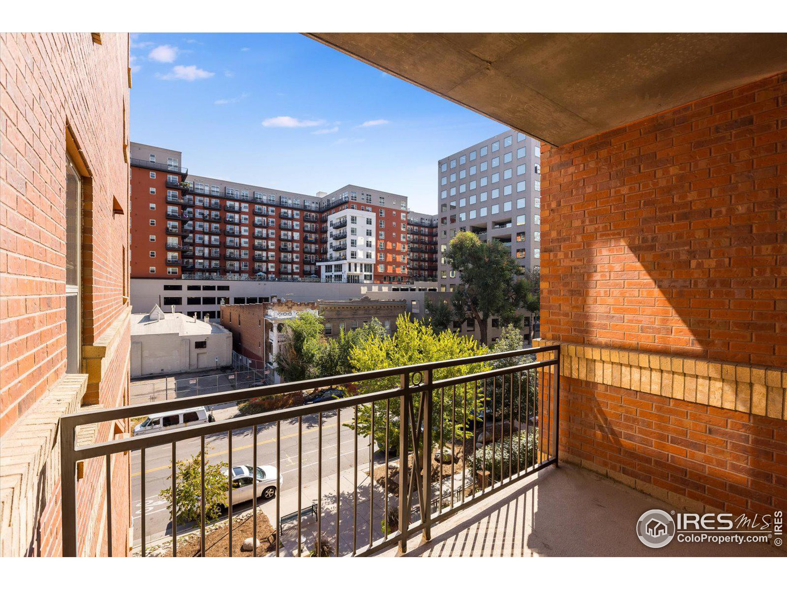 1975 N Grant St 410