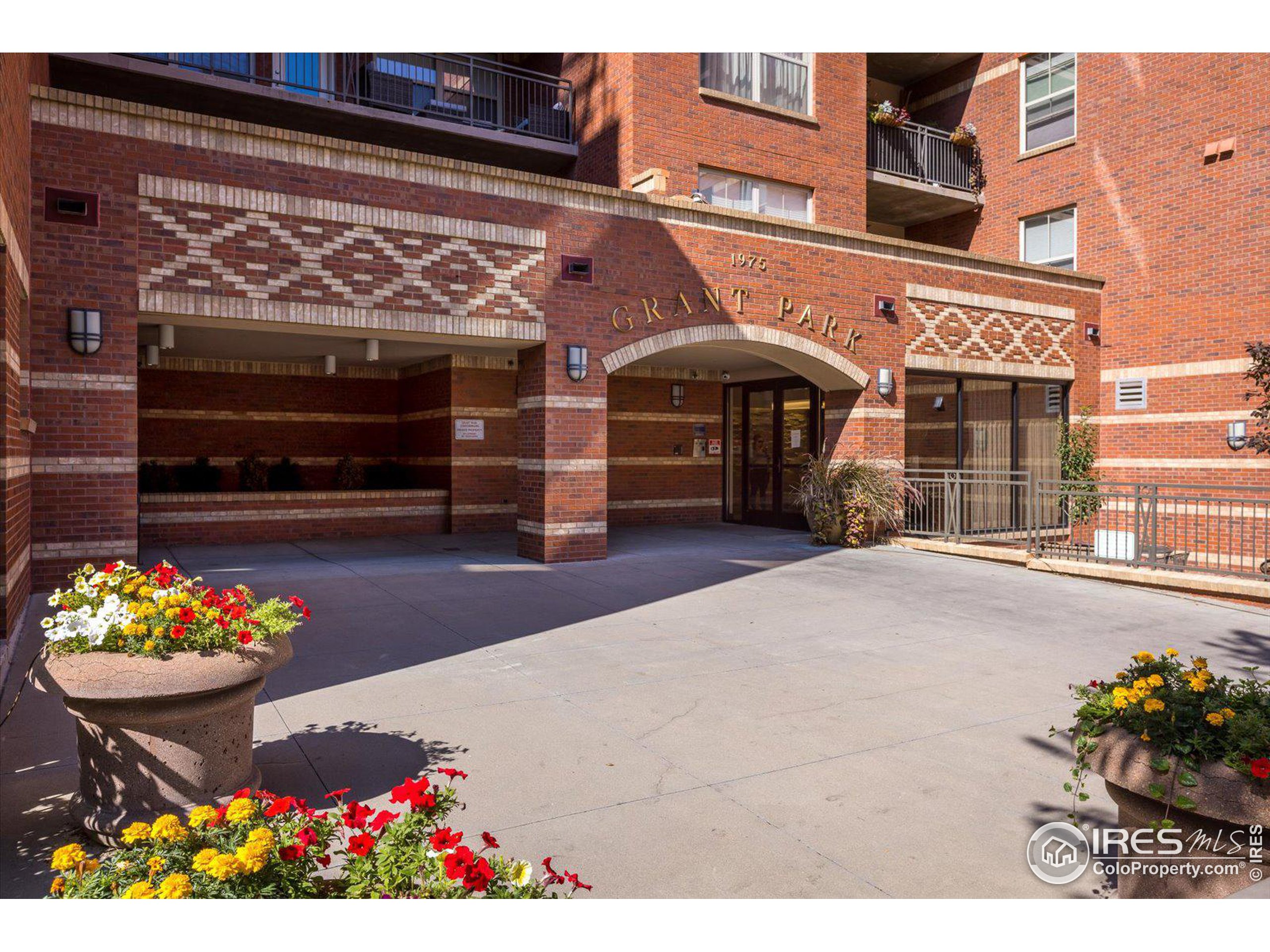 1975 N Grant St 410