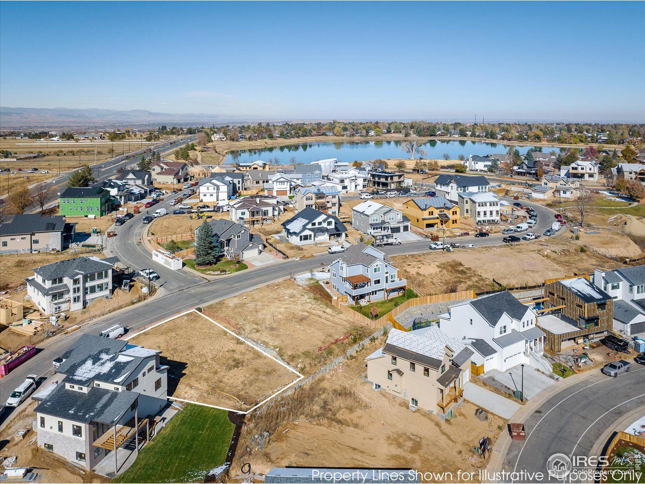 978 Arapahoe Cir