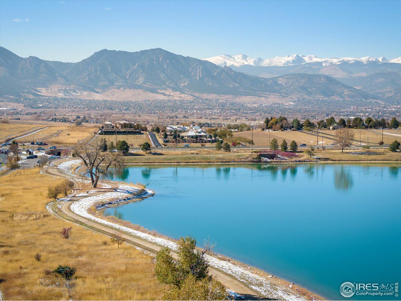 978 Arapahoe Cir