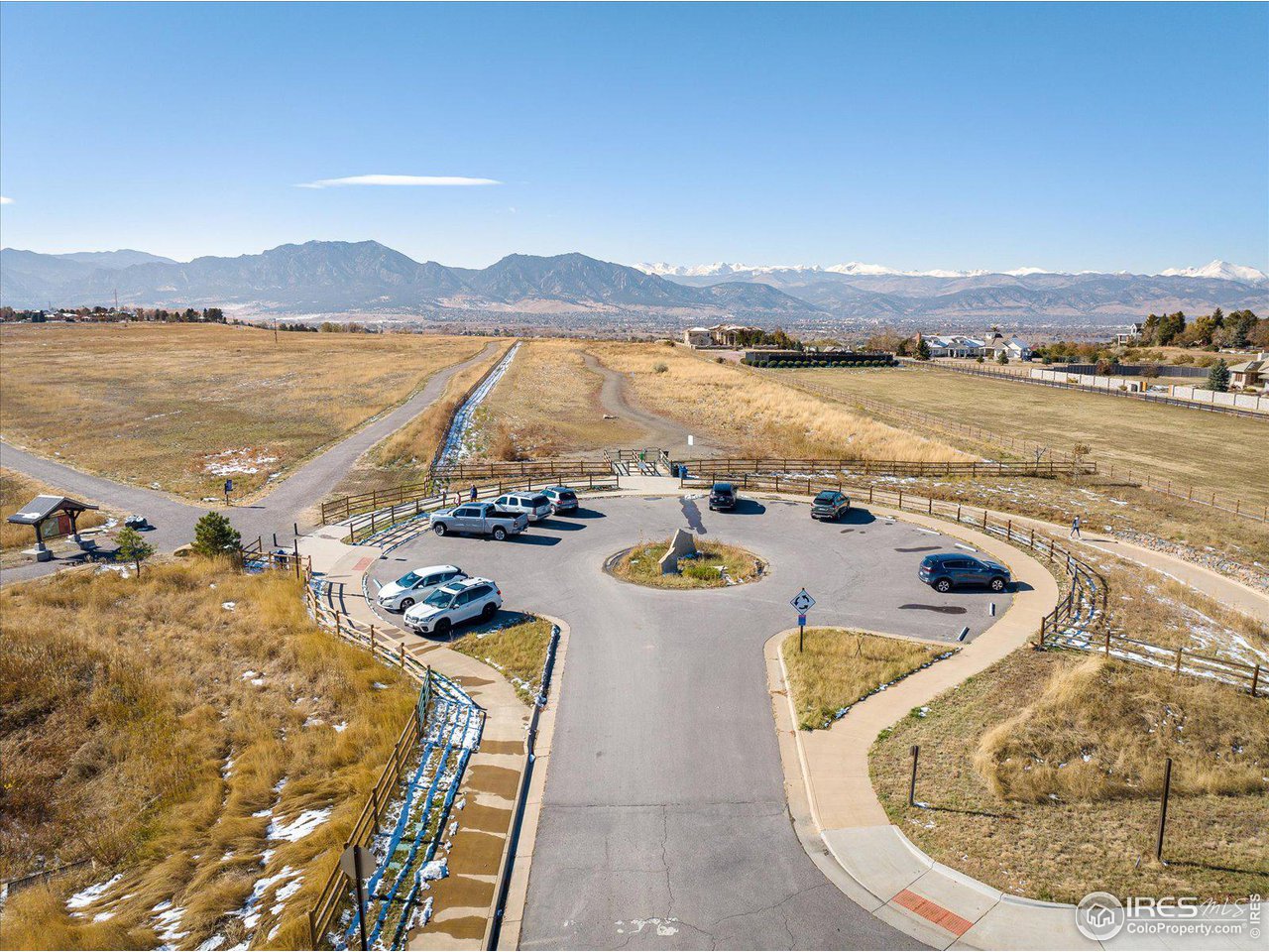 978 Arapahoe Cir