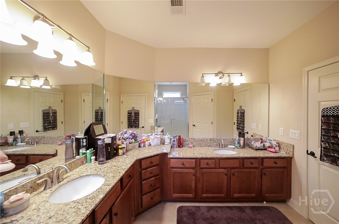 1290 Creek Vista Drive
