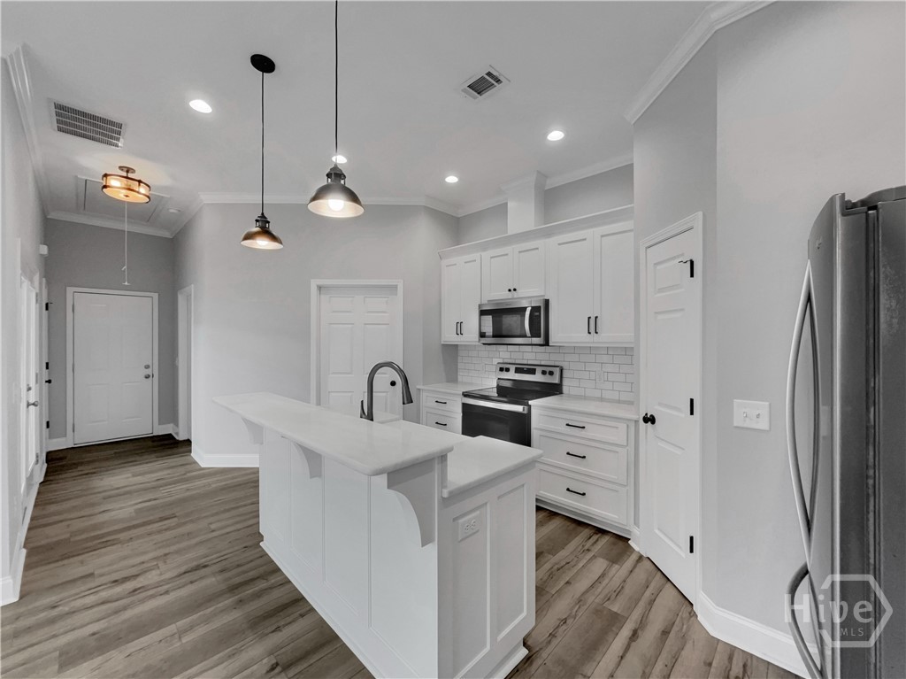 254 Pointe Place