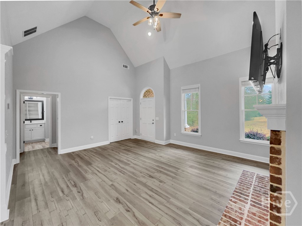 254 Pointe Place