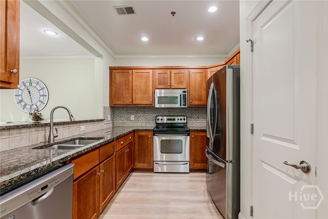 125 Wood Lake Drive 302