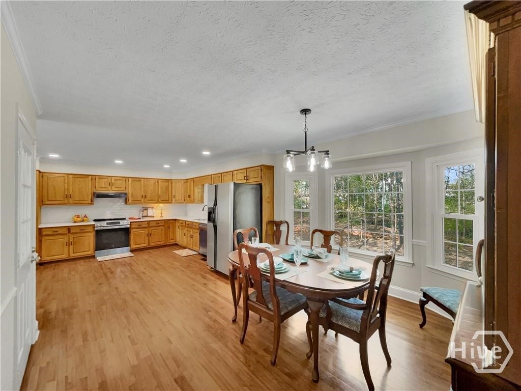 160 Kirkwood Drive