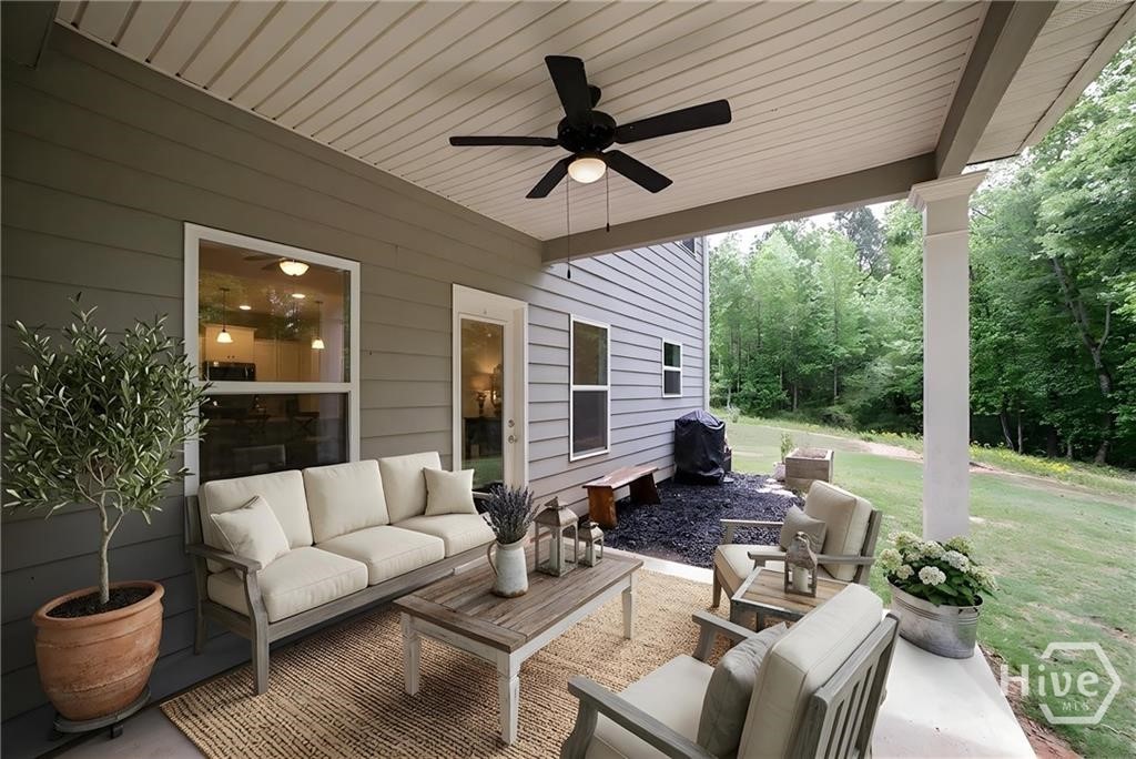 1672 Carriage Court