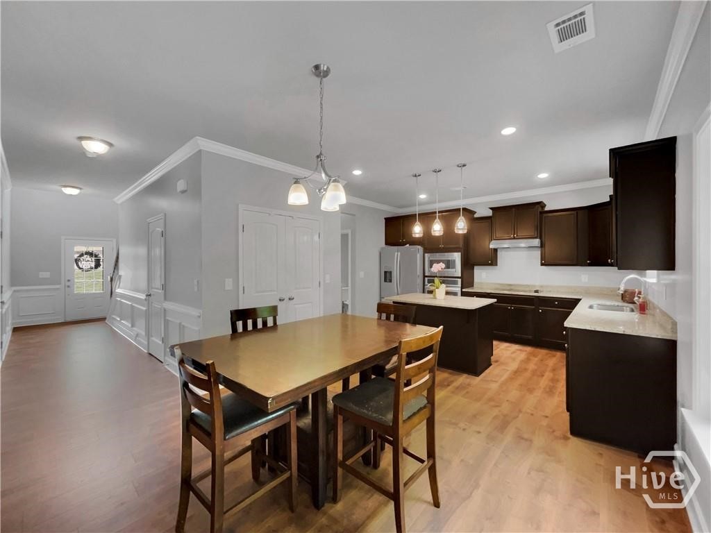 1672 Carriage Court