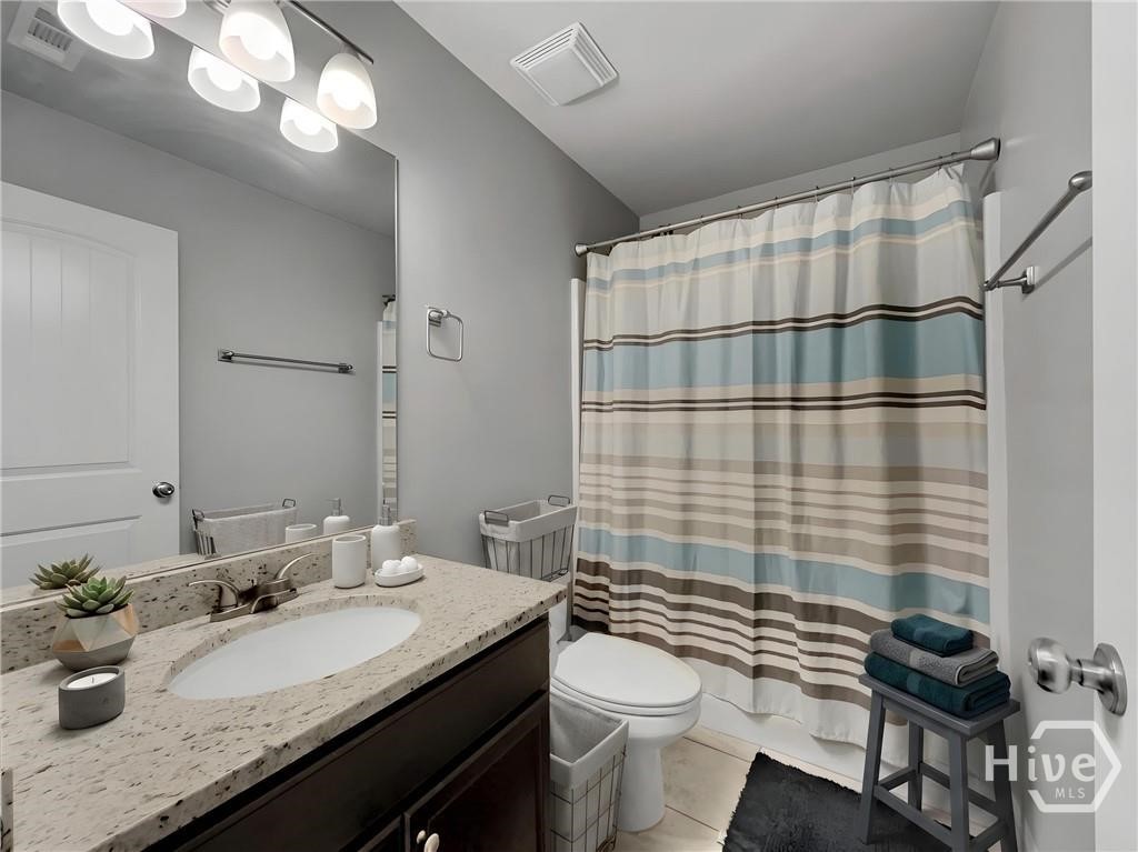 1672 Carriage Court
