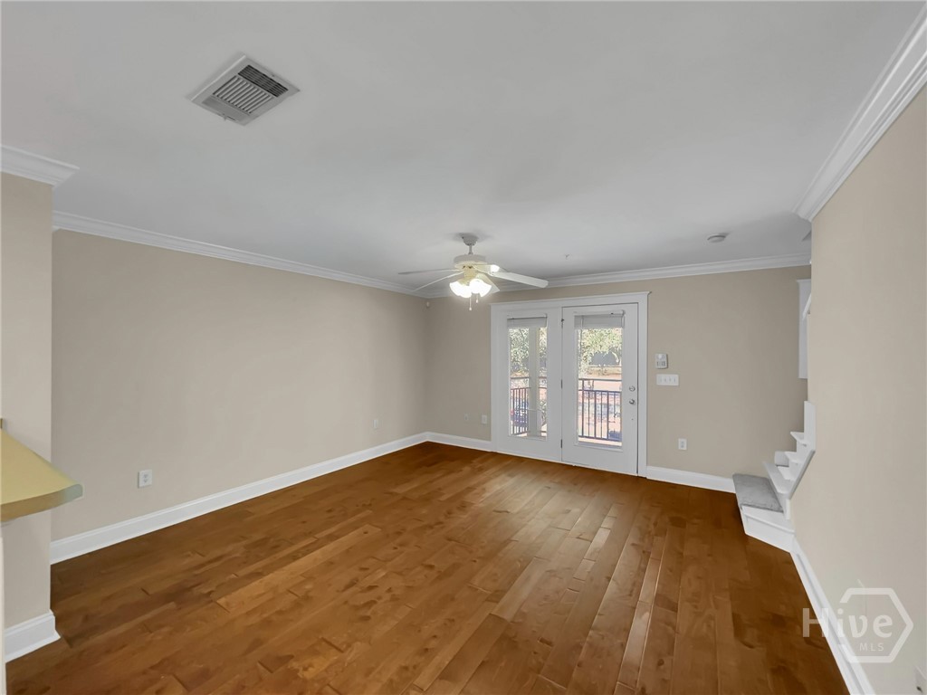 490 Barnett Shoals 817