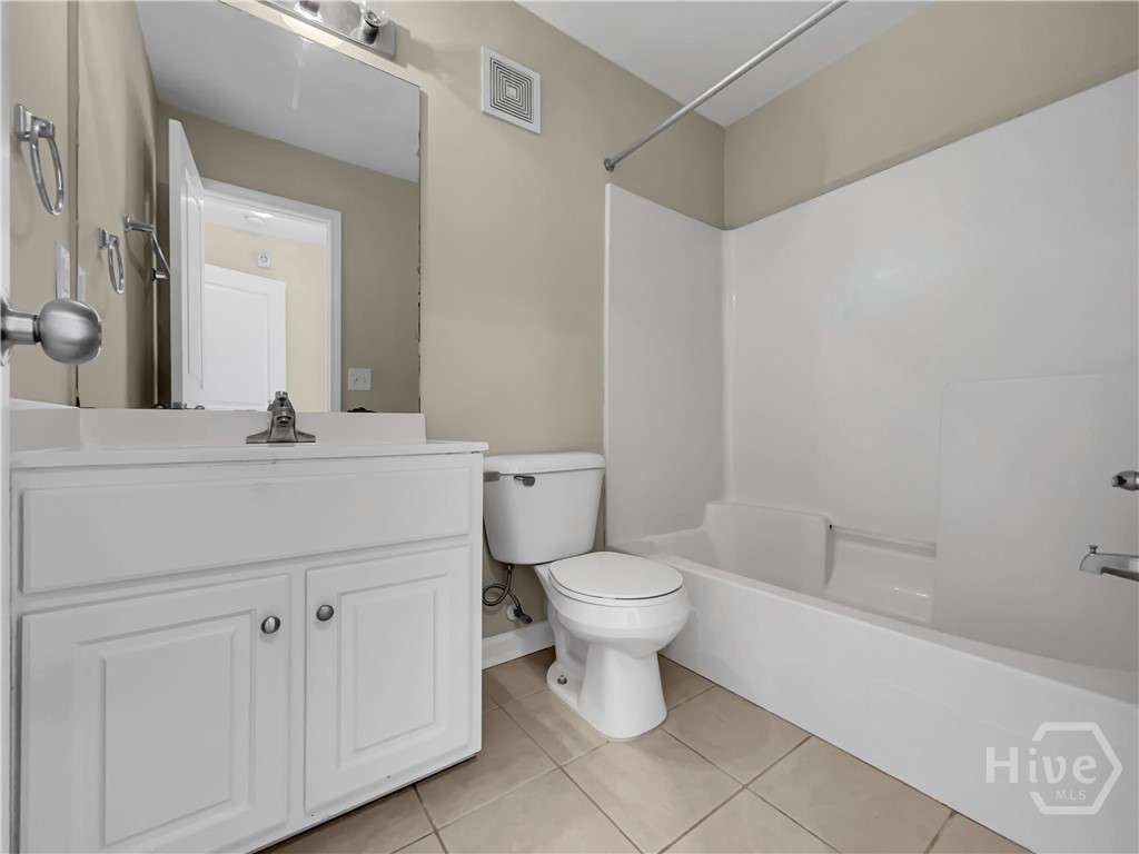 490 Barnett Shoals 817