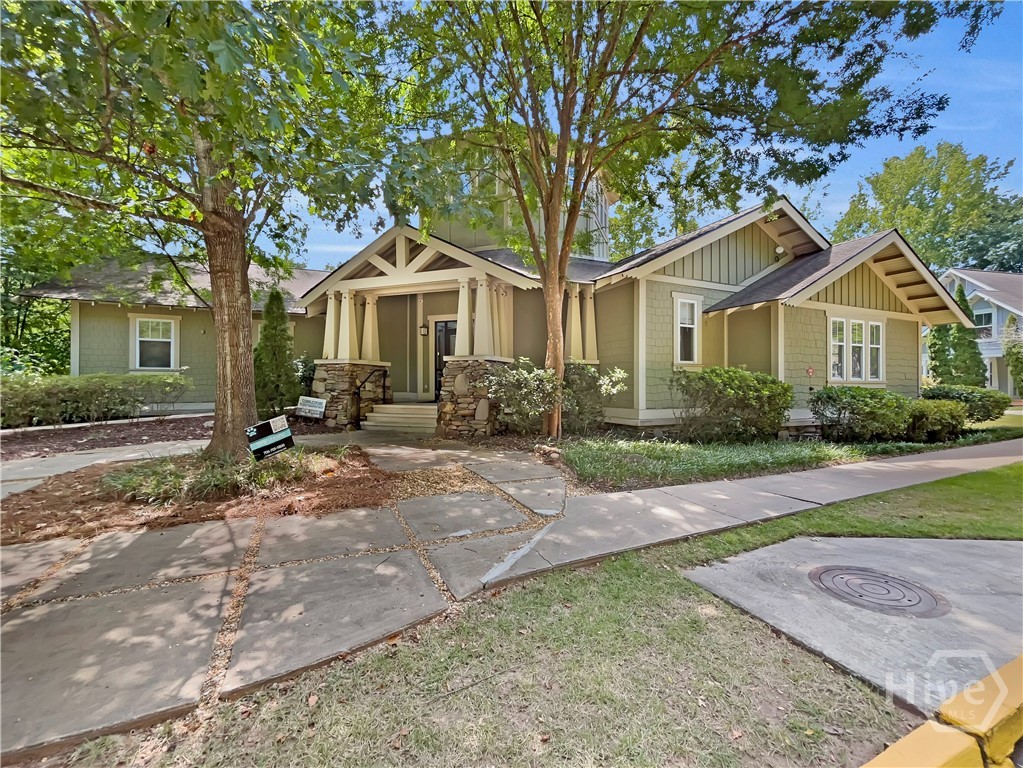 490 Barnett Shoals 817