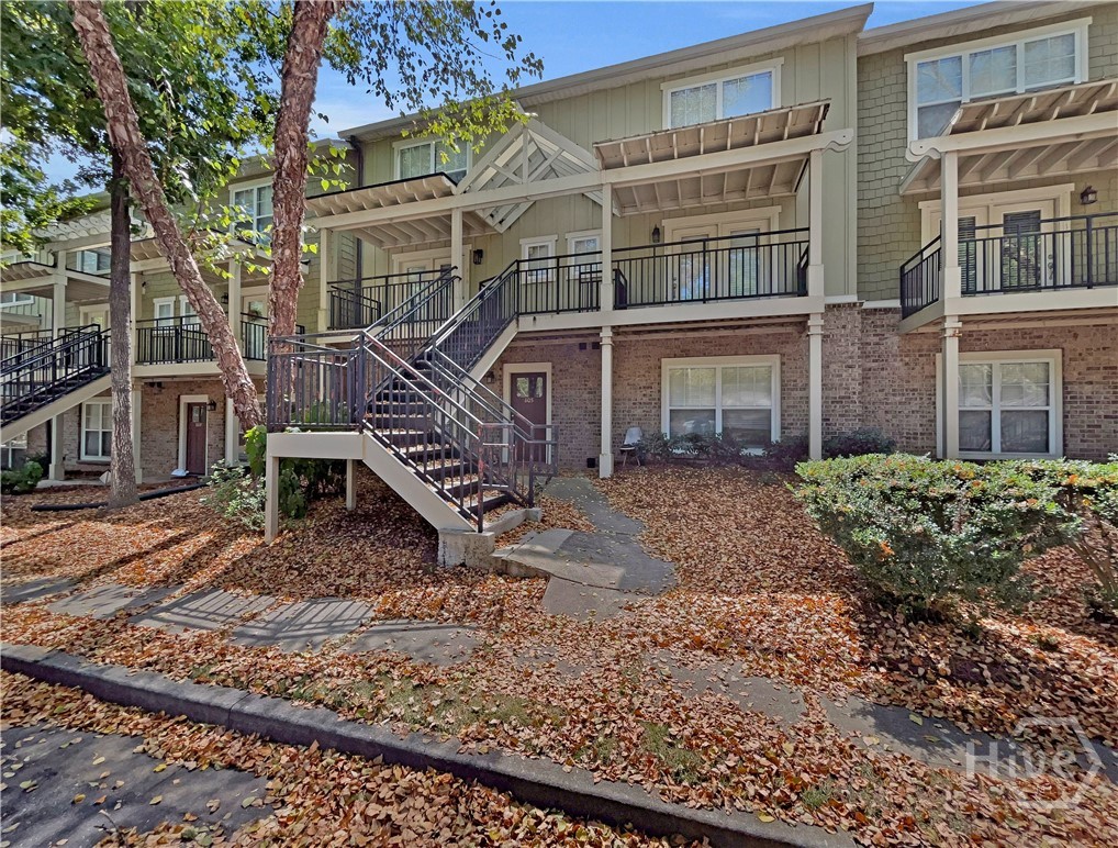 490 Barnett Shoals 817