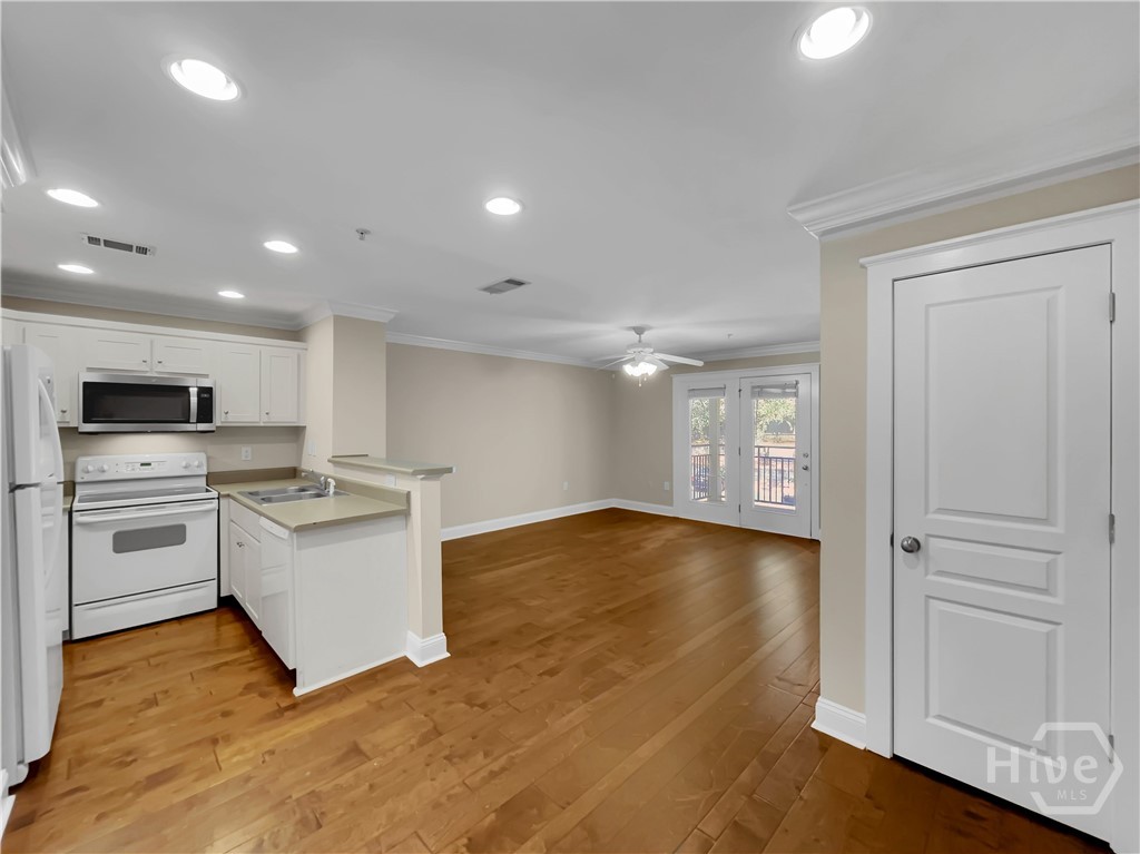 490 Barnett Shoals 817