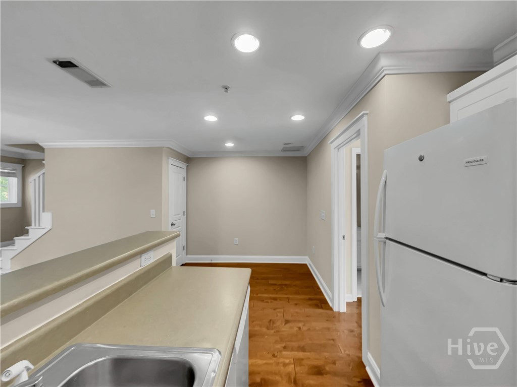 490 Barnett Shoals 817