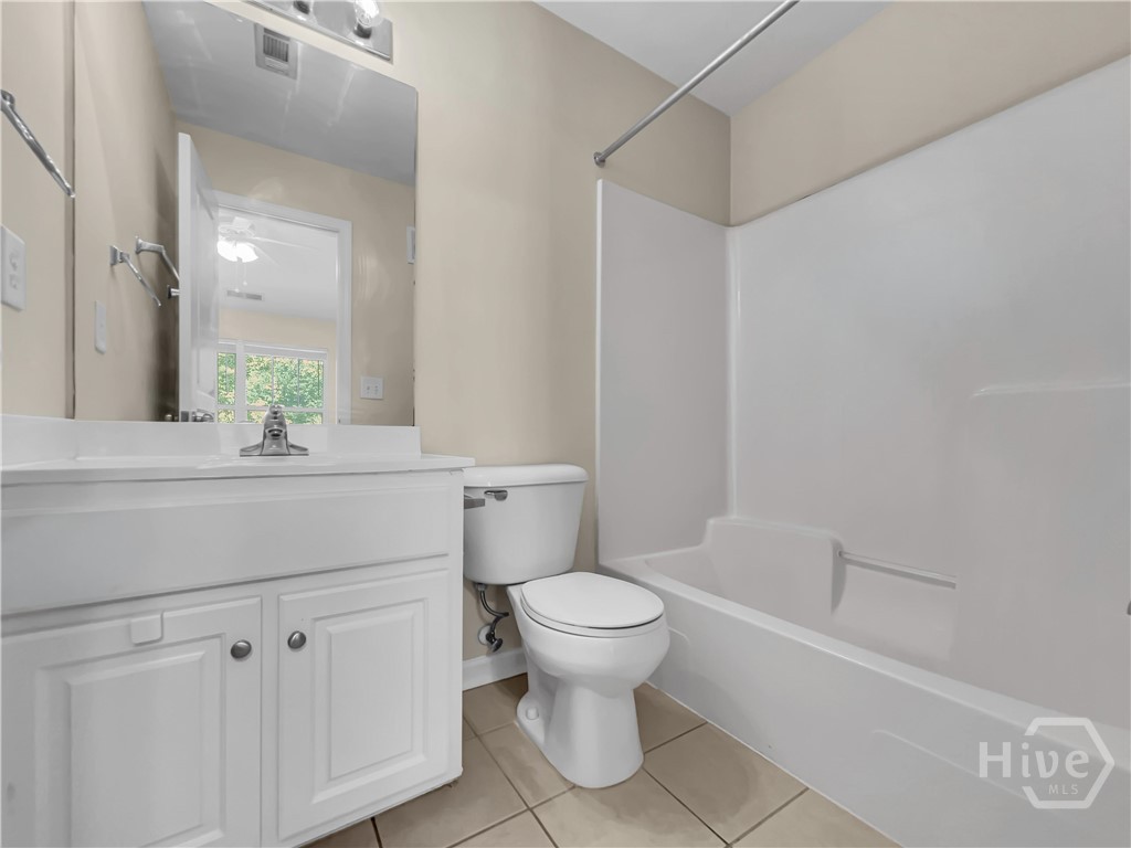 490 Barnett Shoals 817
