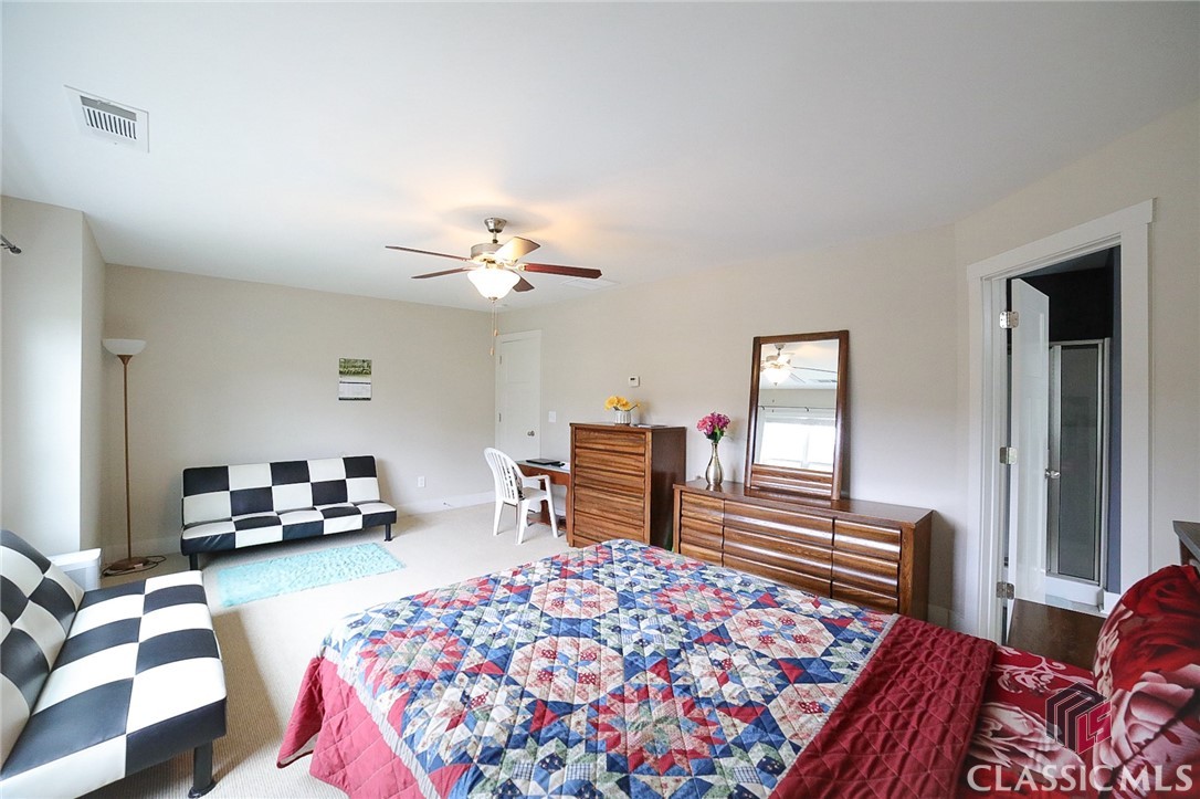 1686 Lincoln Drive