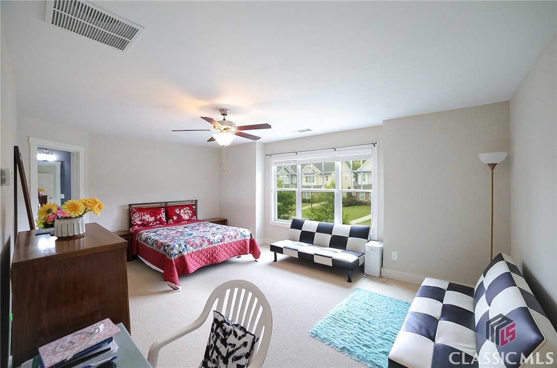 1686 Lincoln Drive