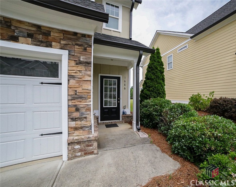 1686 Lincoln Drive