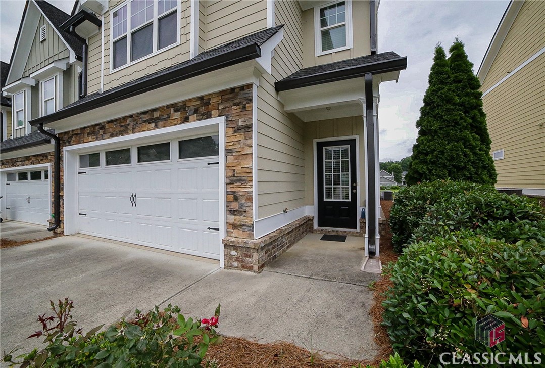 1686 Lincoln Drive